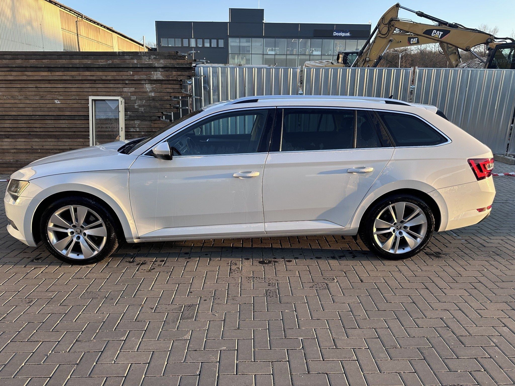 Škoda Superb, 2,0 TDI - fotka 2