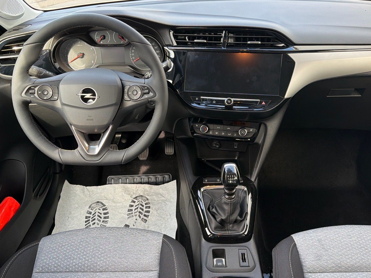 Opel Corsa, 1.2TURBO 100k 74kW Edition - fotka 4