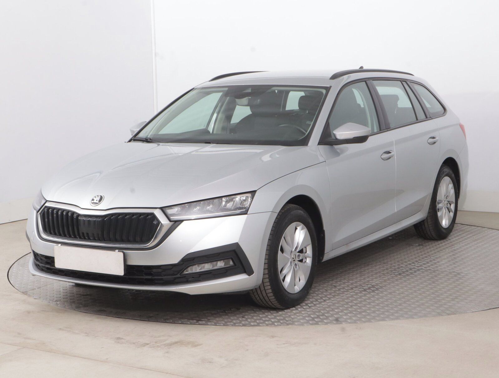 Škoda Octavia, 2.0 TDI, Ambition, ČR,1.maj - fotka 2