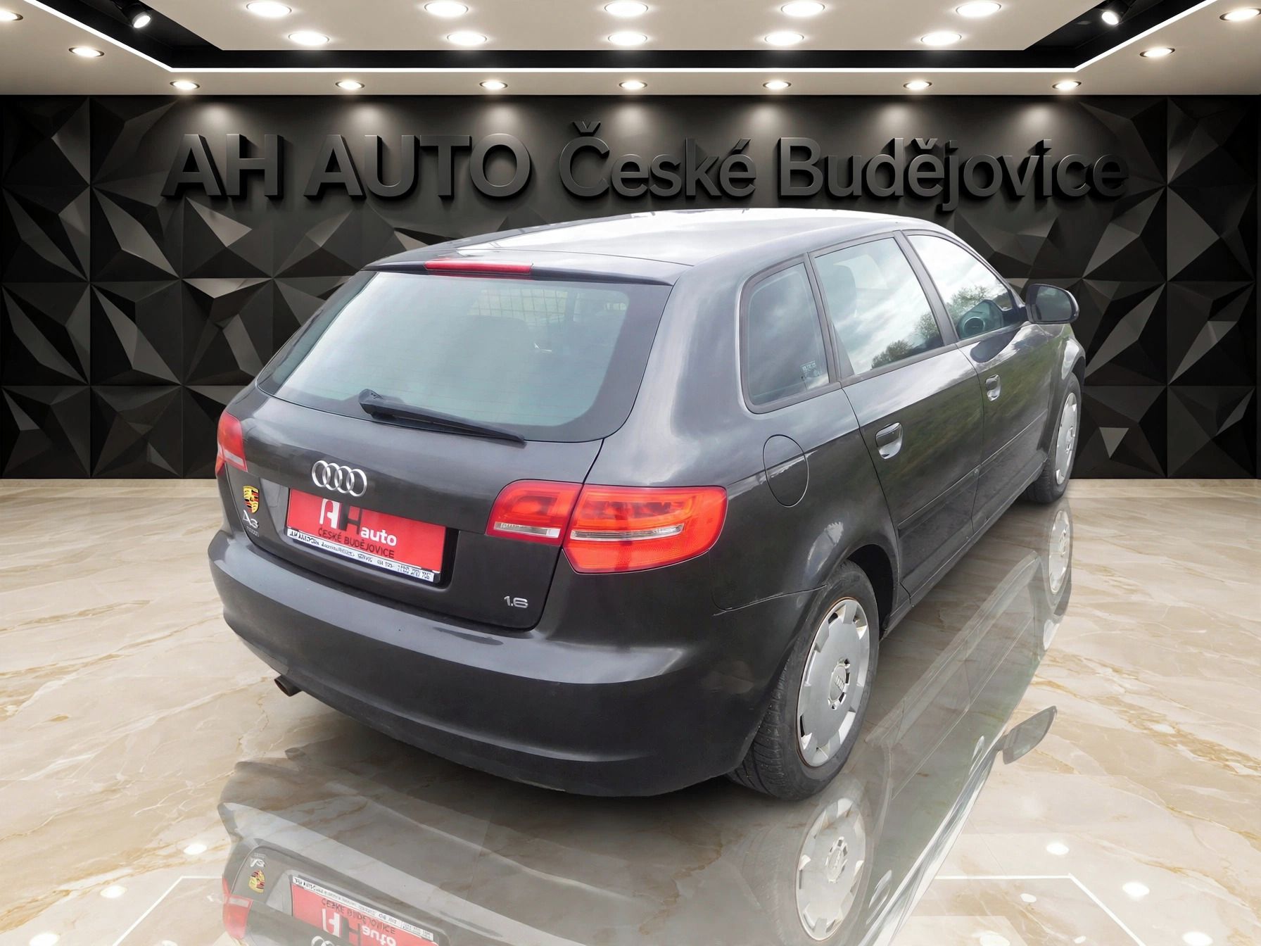 Audi A3, 1.6MPi 75 kW, Aut. Klima. ČR - fotka 3