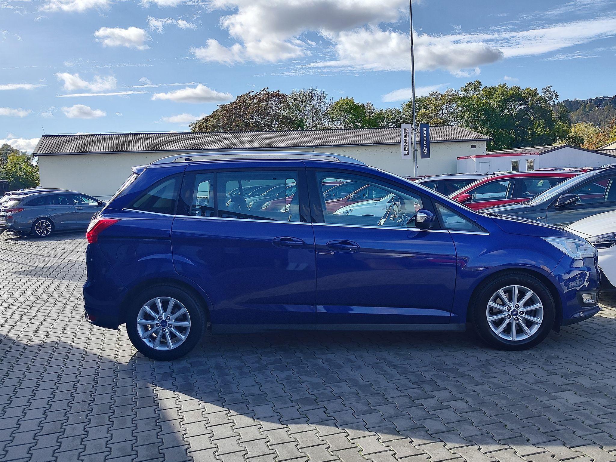 Ford Grand C-MAX, 1.5 EB/110kW  Titanium AT - fotka 4