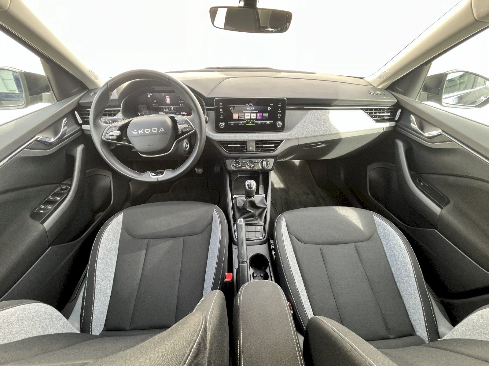 Škoda Kamiq, 1,0TSI 85KW SELECTION - fotka 5