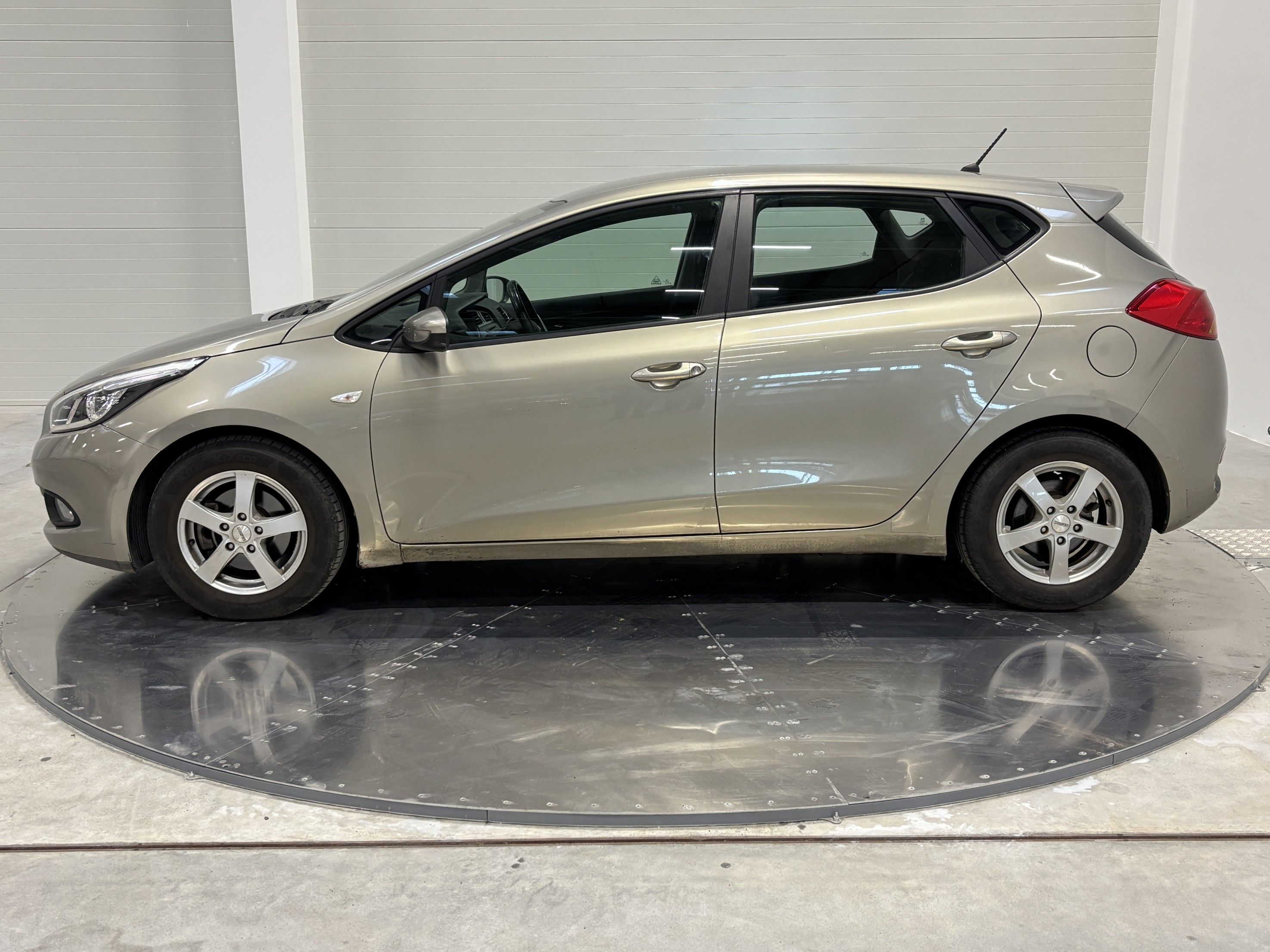 Kia Cee´d, 1.4 CVVT 73 kW - fotka 3