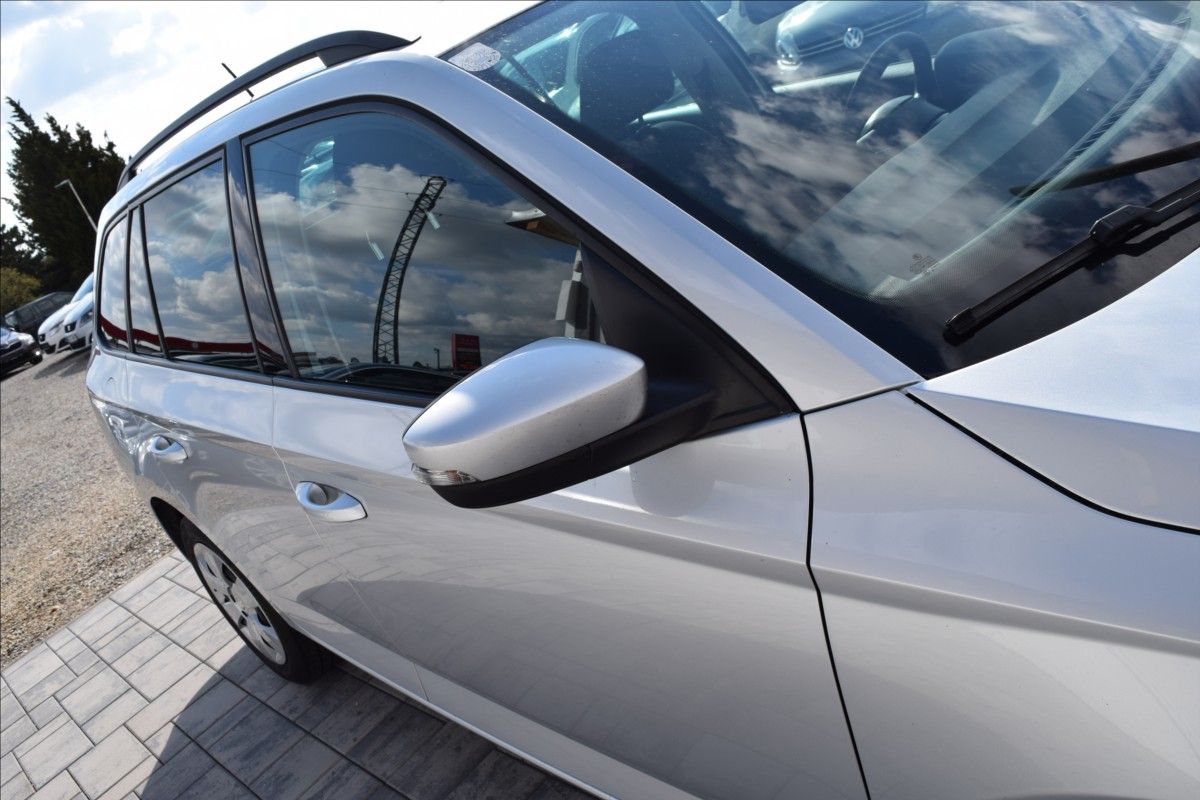Škoda Fabia, 1,0 MPI 55KW PO SERVISE VÝHŘEV - fotka 5
