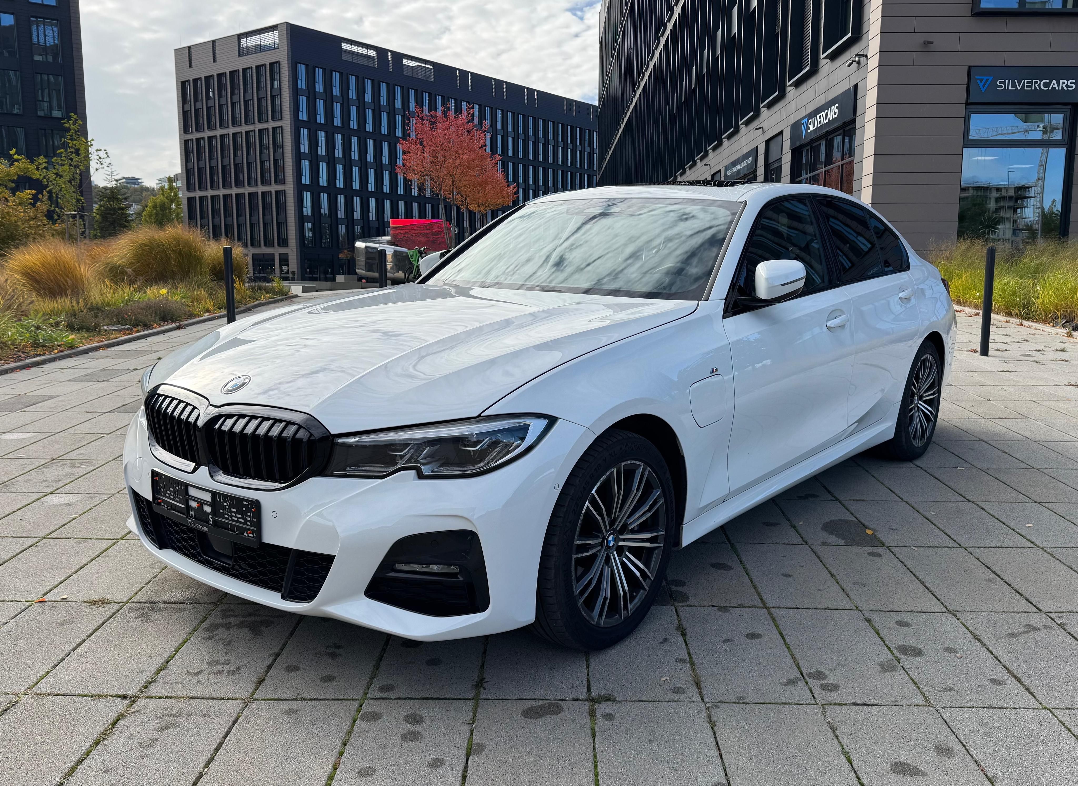 BMW Řada 3, 330e | XDrive | 1.MAJ | Full