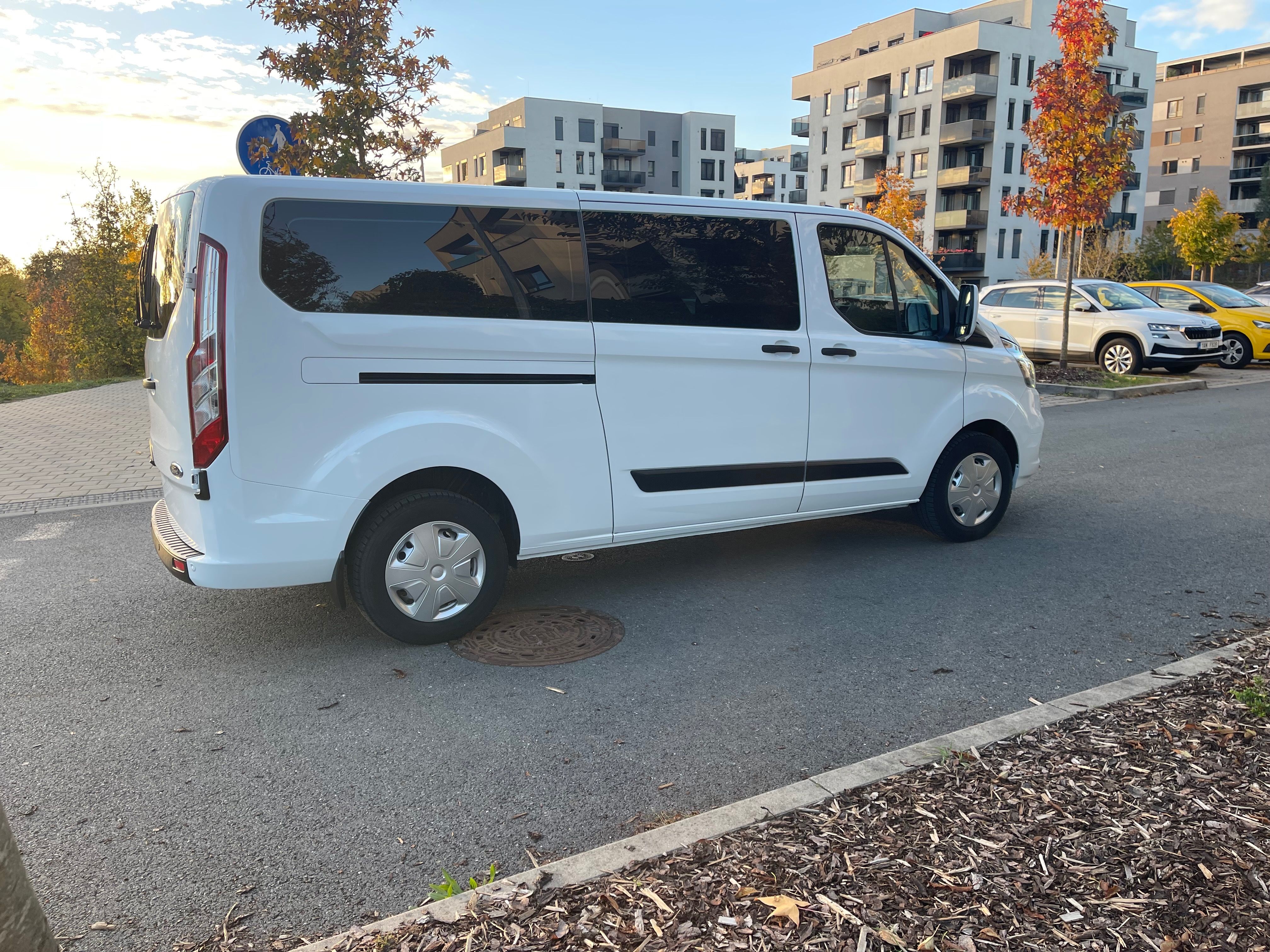 Ford Transit Custom, 2.0 TDCI 96 KW, 9 mist, Long - fotka 4