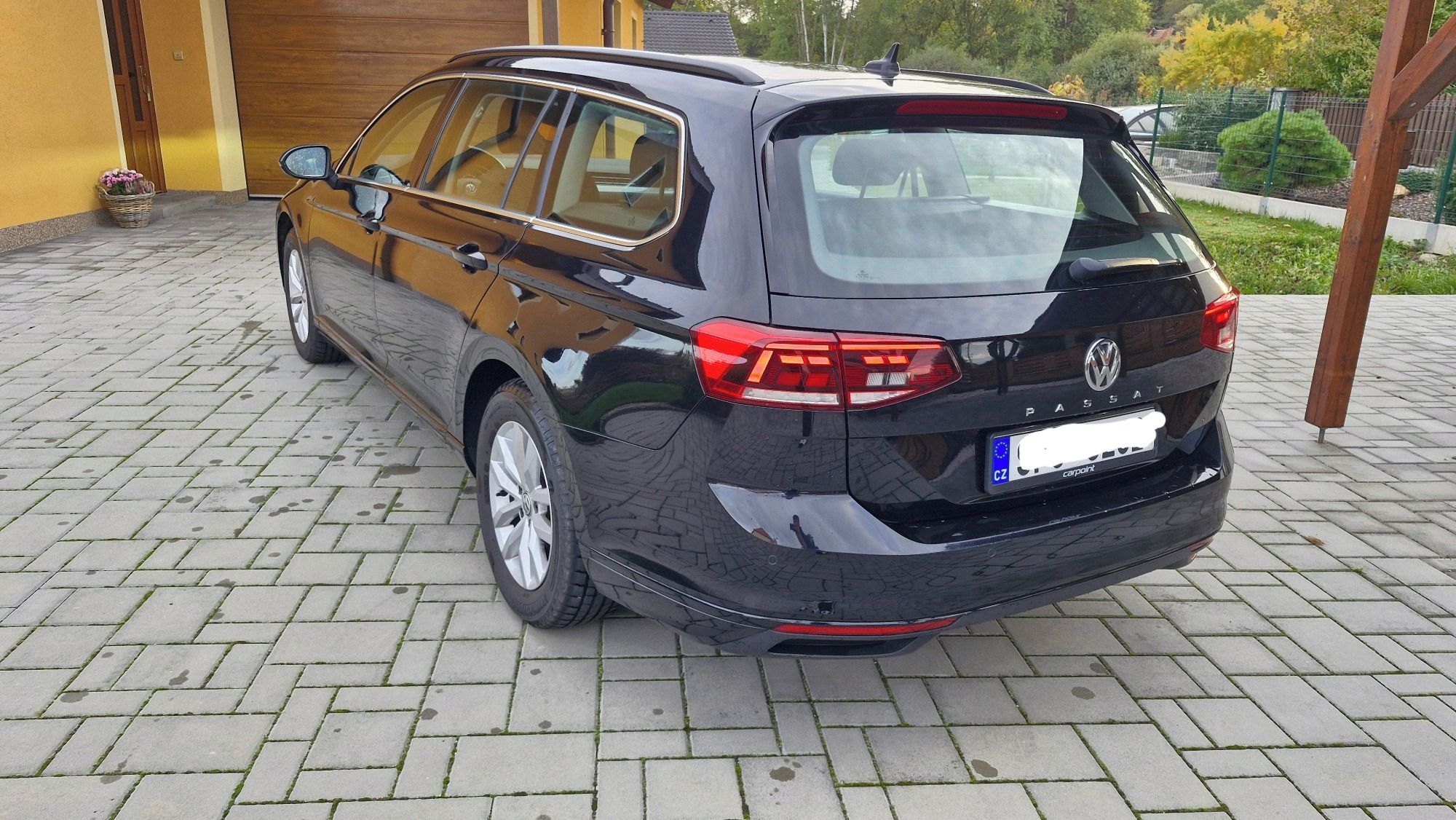 Volkswagen Passat, 2.0 TDI, 110KW, manuál - fotka 2