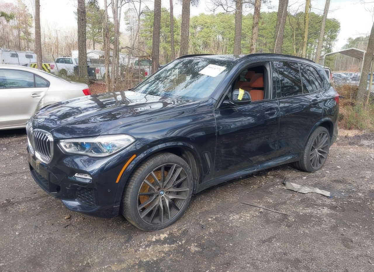 BMW X5, Auto na cestě