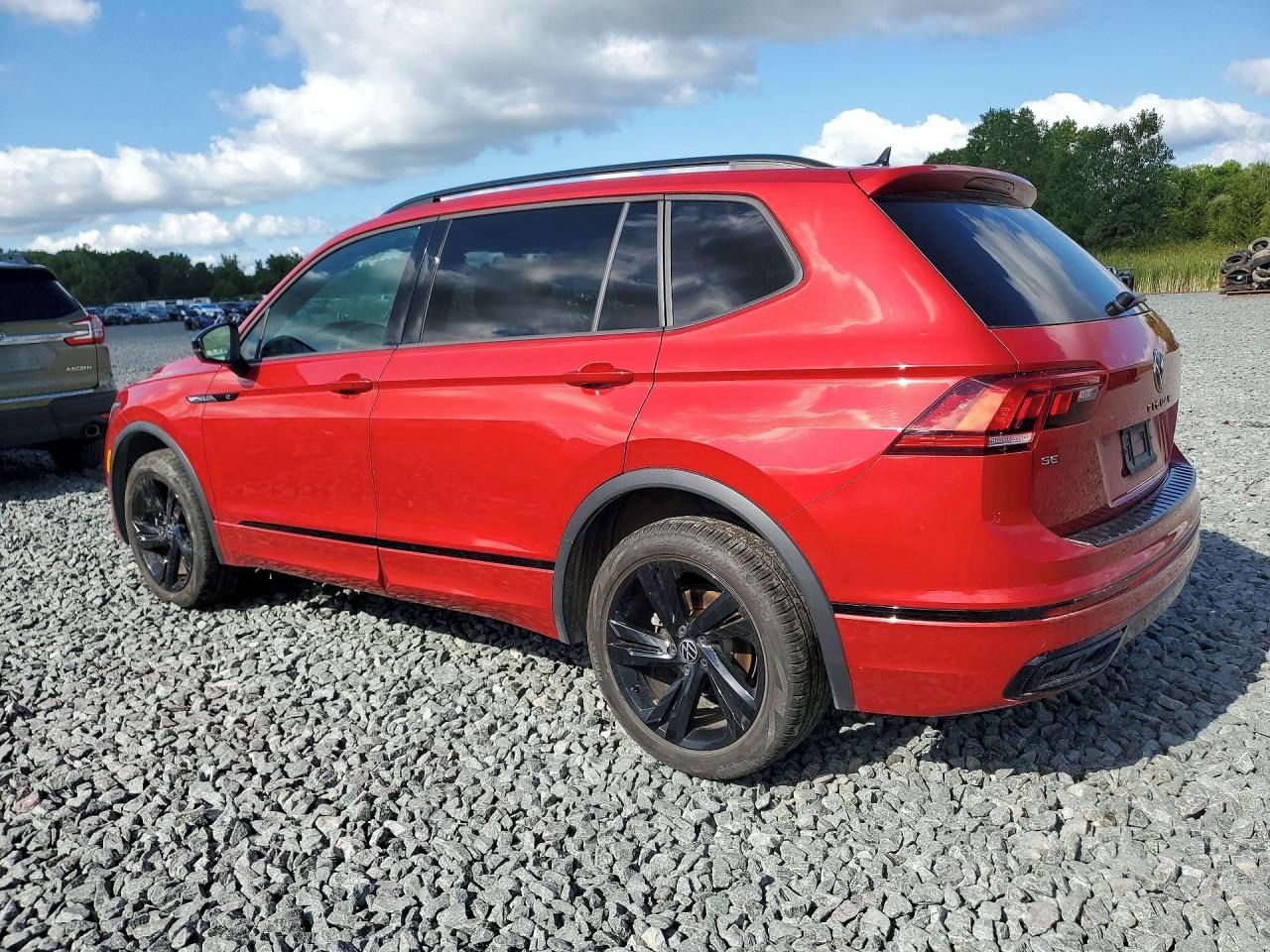 Volkswagen Tiguan, Auto na cestě - fotka 2