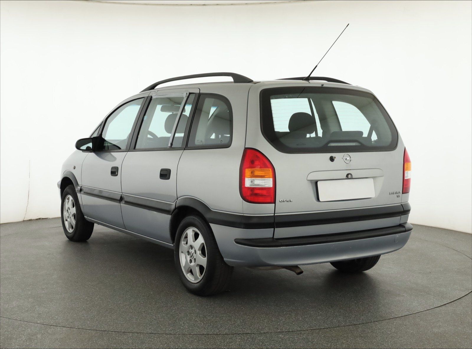 Opel Zafira, 1.8 16V, 7 míst, po STK - fotka 4