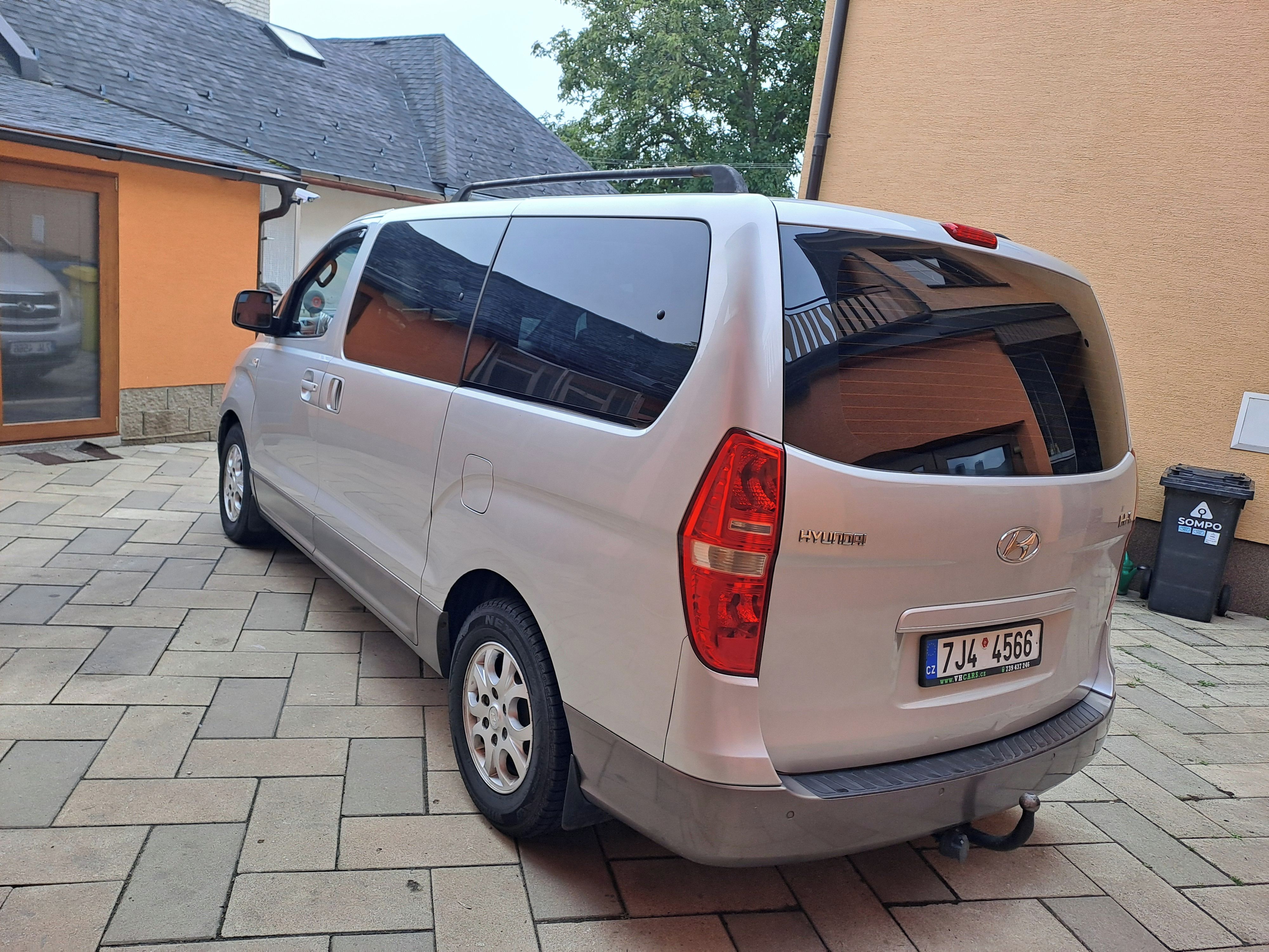 Hyundai H 1, 2,5 CRDI 120 KW  kemping - fotka 2
