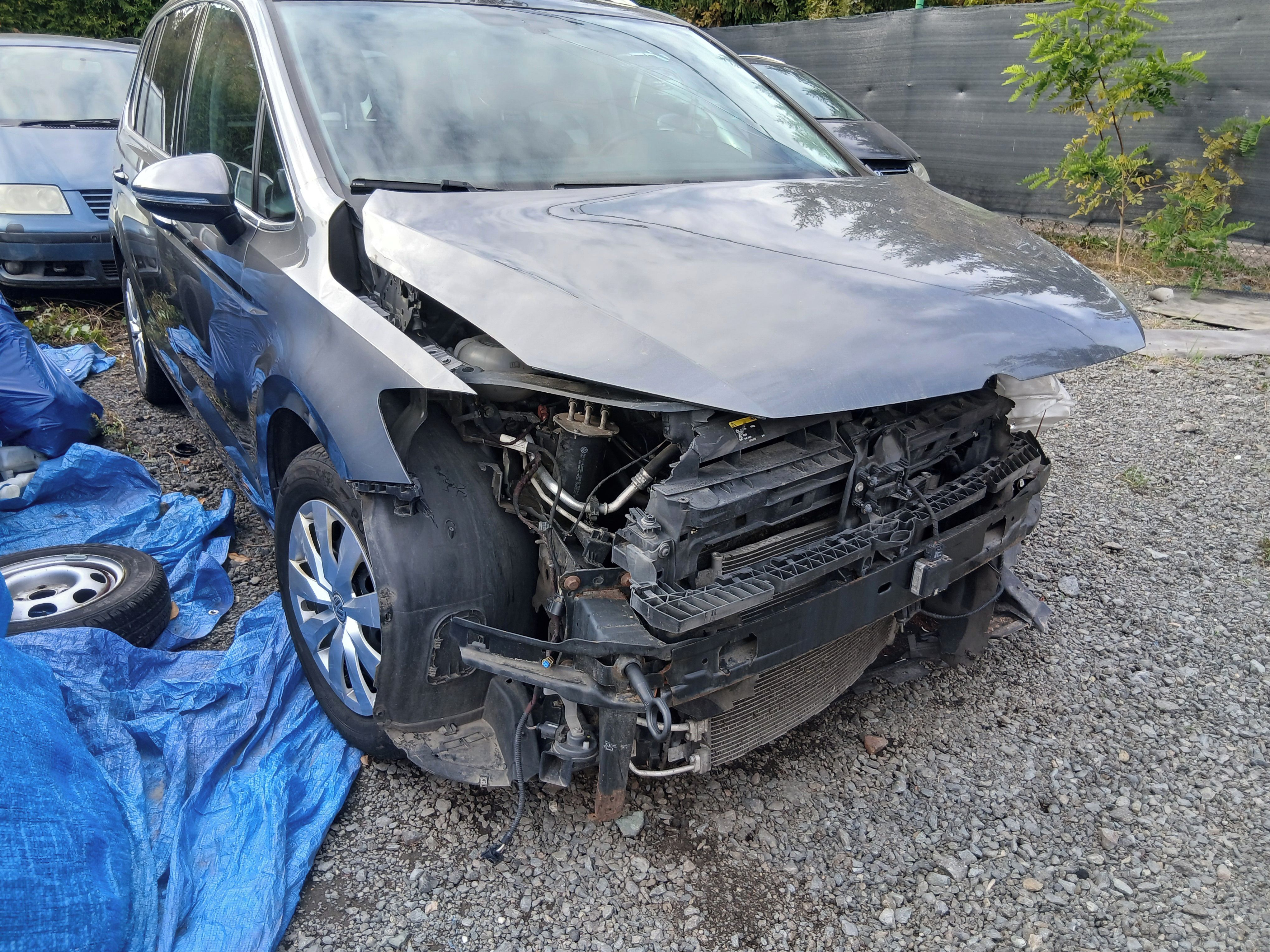 Volkswagen Touran, 1.6 TDI - fotka 2