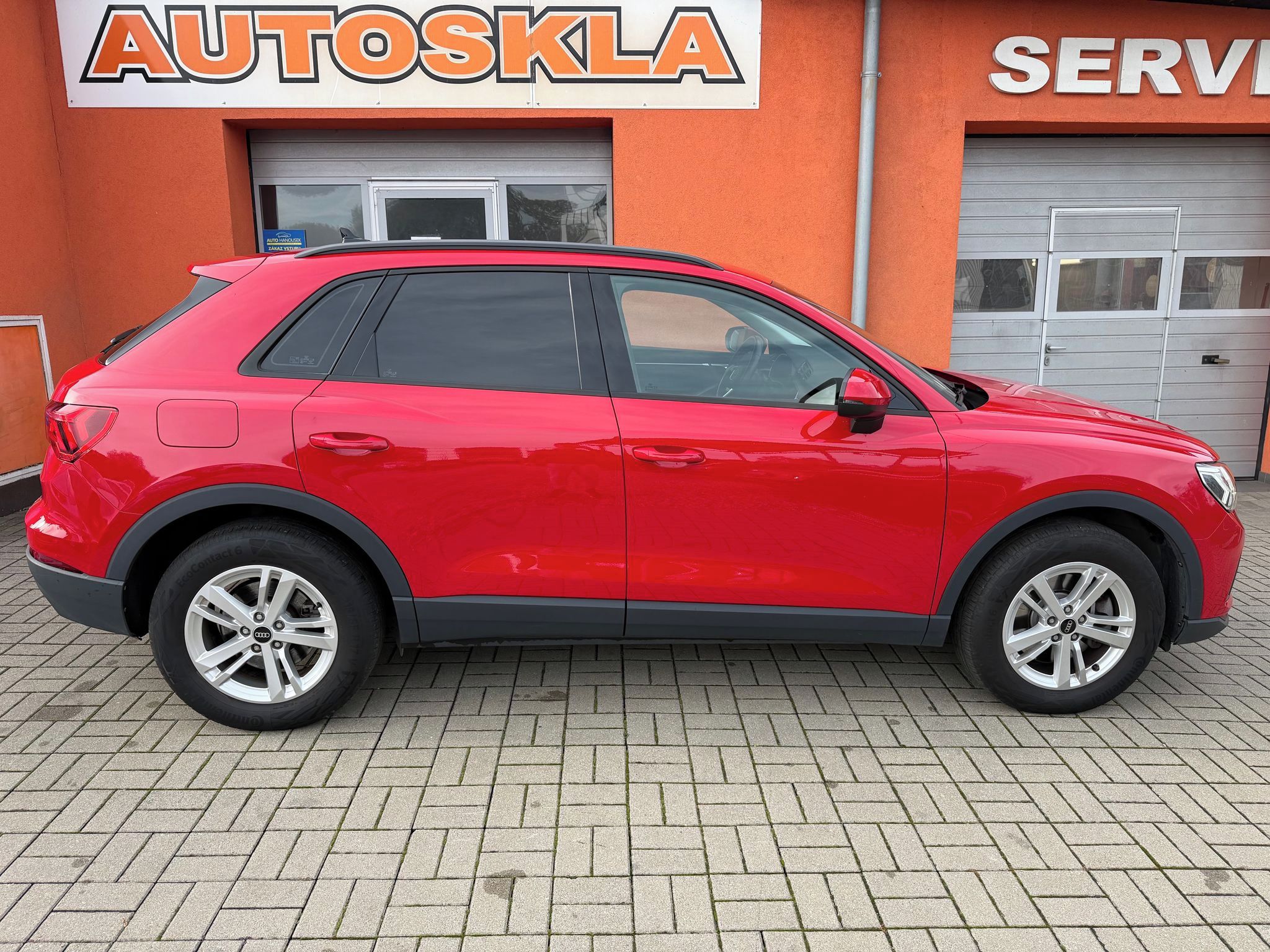 Audi Q3, 1.5 TFSI e 180KW S-tronic - fotka 4