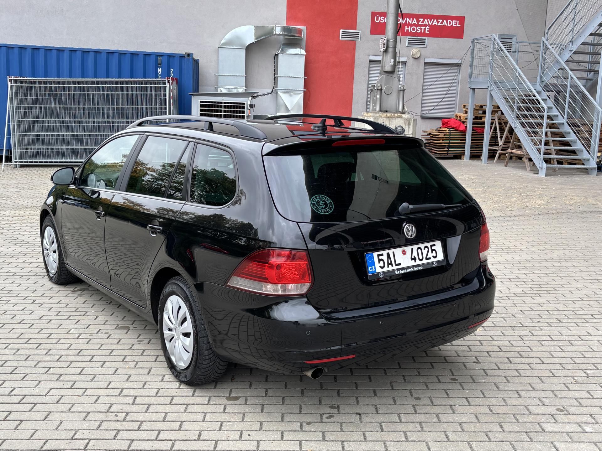 Volkswagen Golf, 1.6 TDI 77kw Manuál - fotka 3