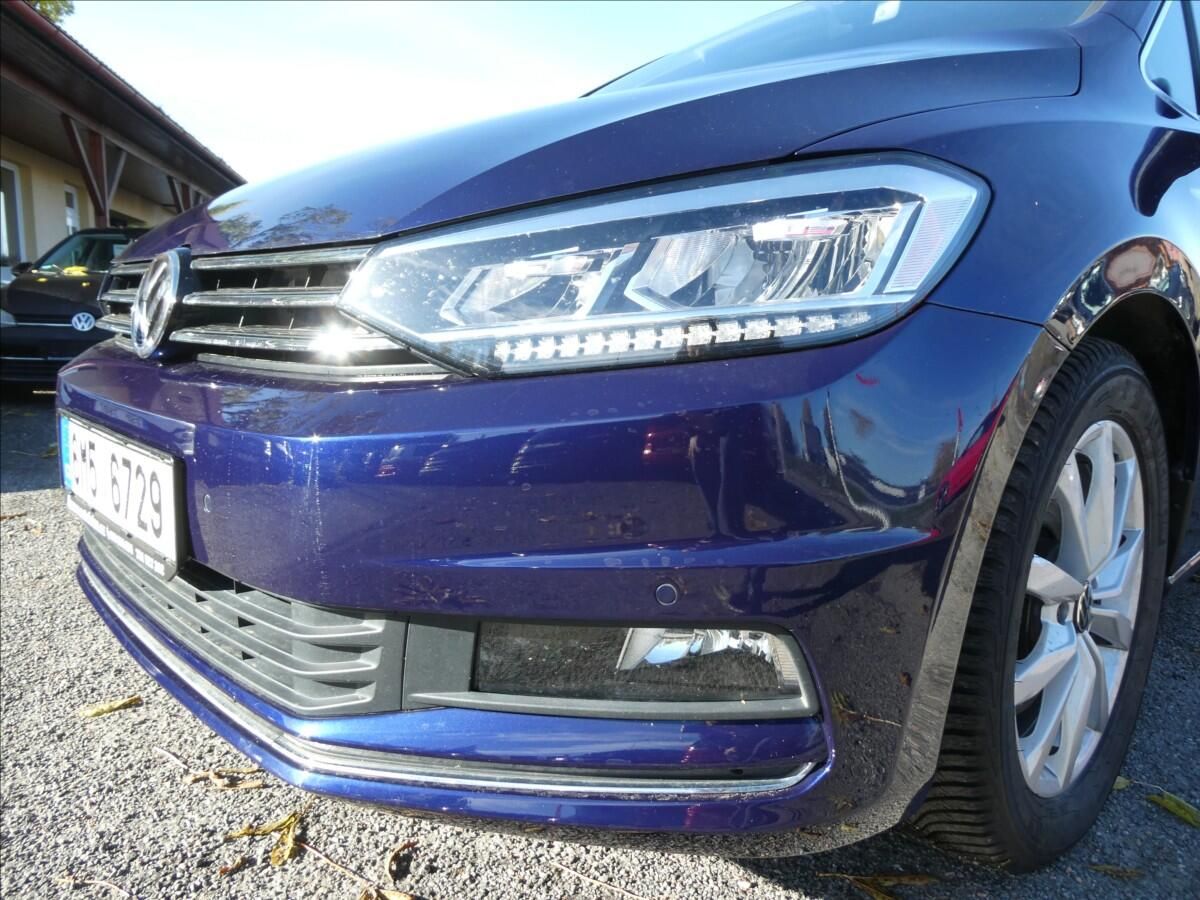 Volkswagen Touran, 2,0 TDi 110kW HIGHLINE, 7.míst - fotka 4