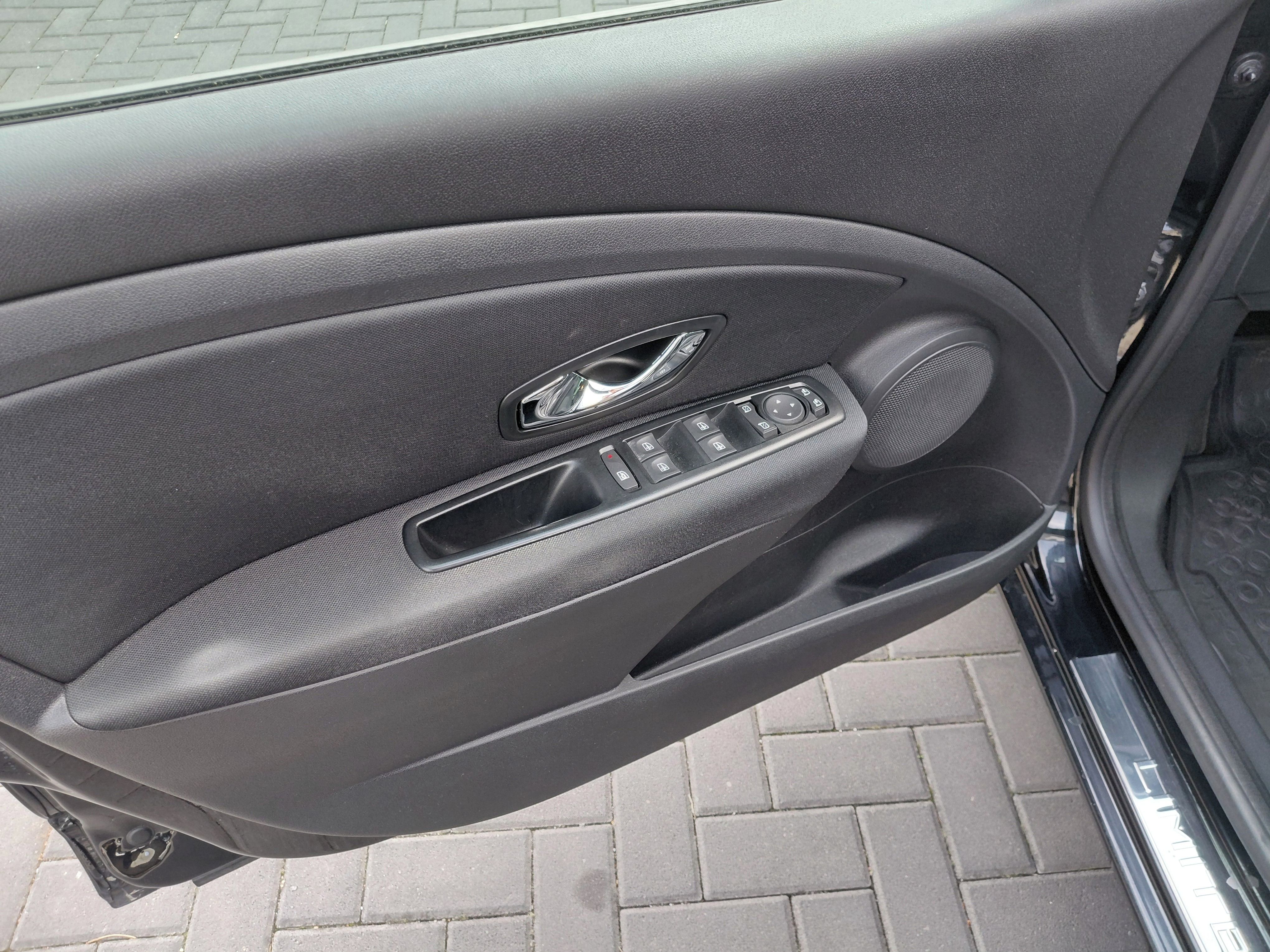 Renault Mégane, 1,5 dCi 110/81 kW FAP Limited - fotka 6