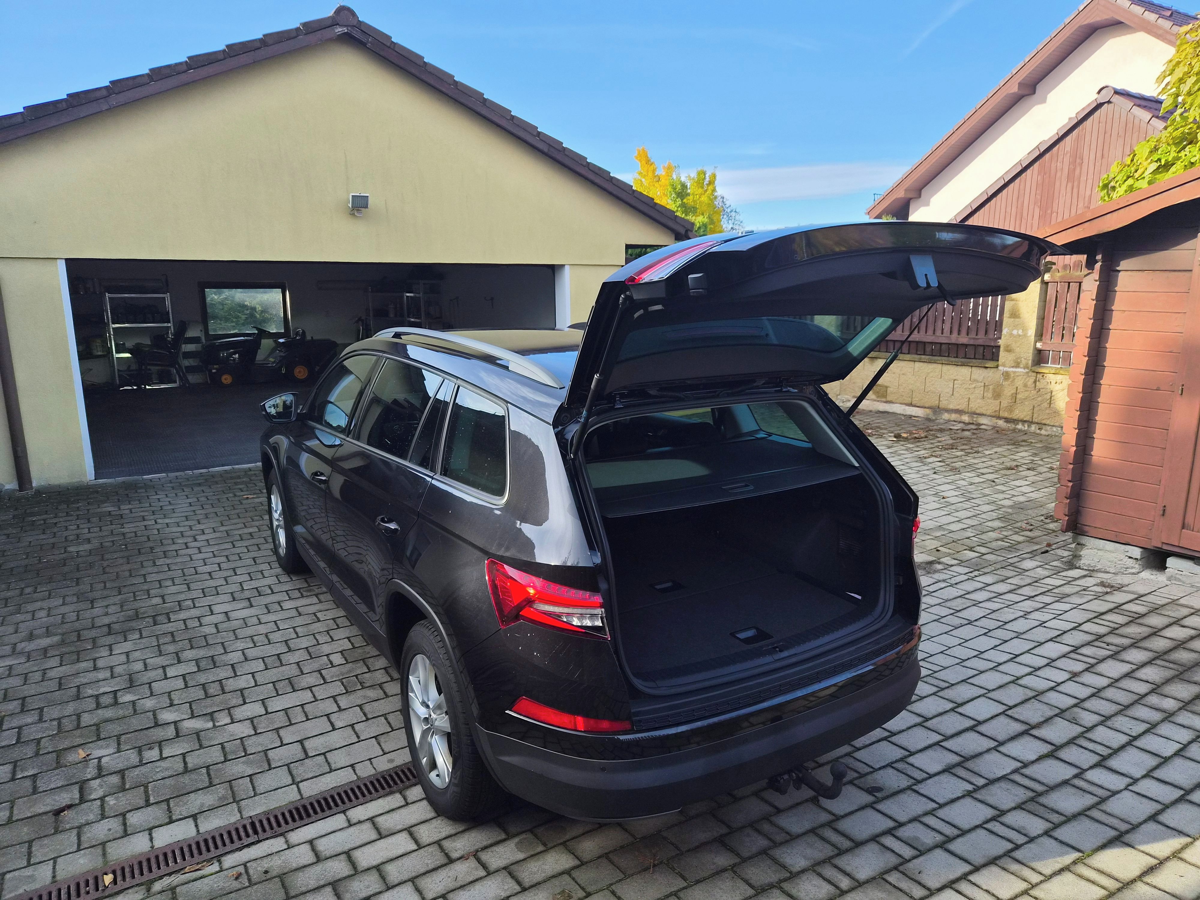 Škoda Kodiaq, 1,5TSi 2023 manual navi tažný - fotka 6