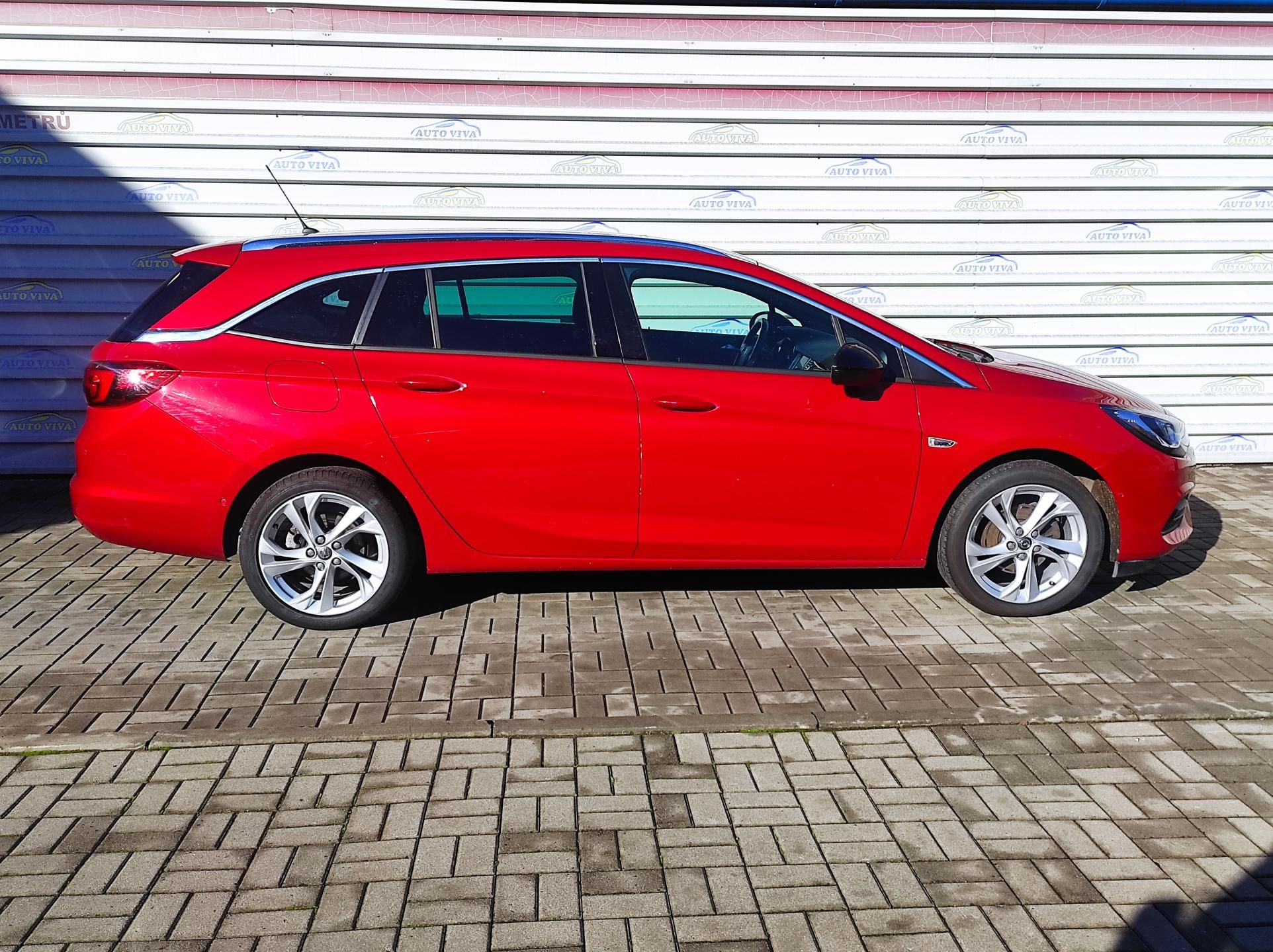 Opel Astra, 1,2Turbo, 107kW, Elegance, S/s - fotka 5