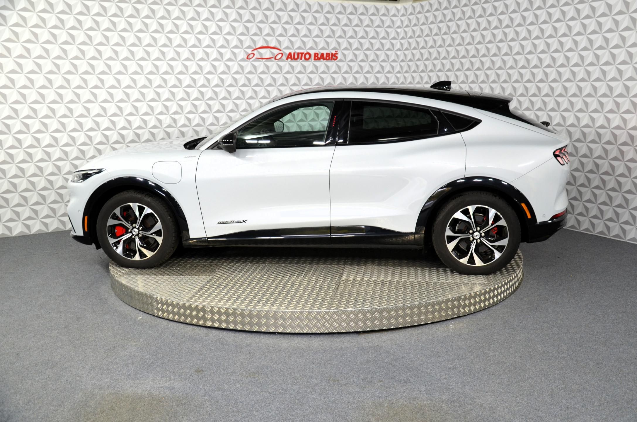 Ford Mustang Mach-E, 98,7kWh PrD Prem AWD AT - fotka 5