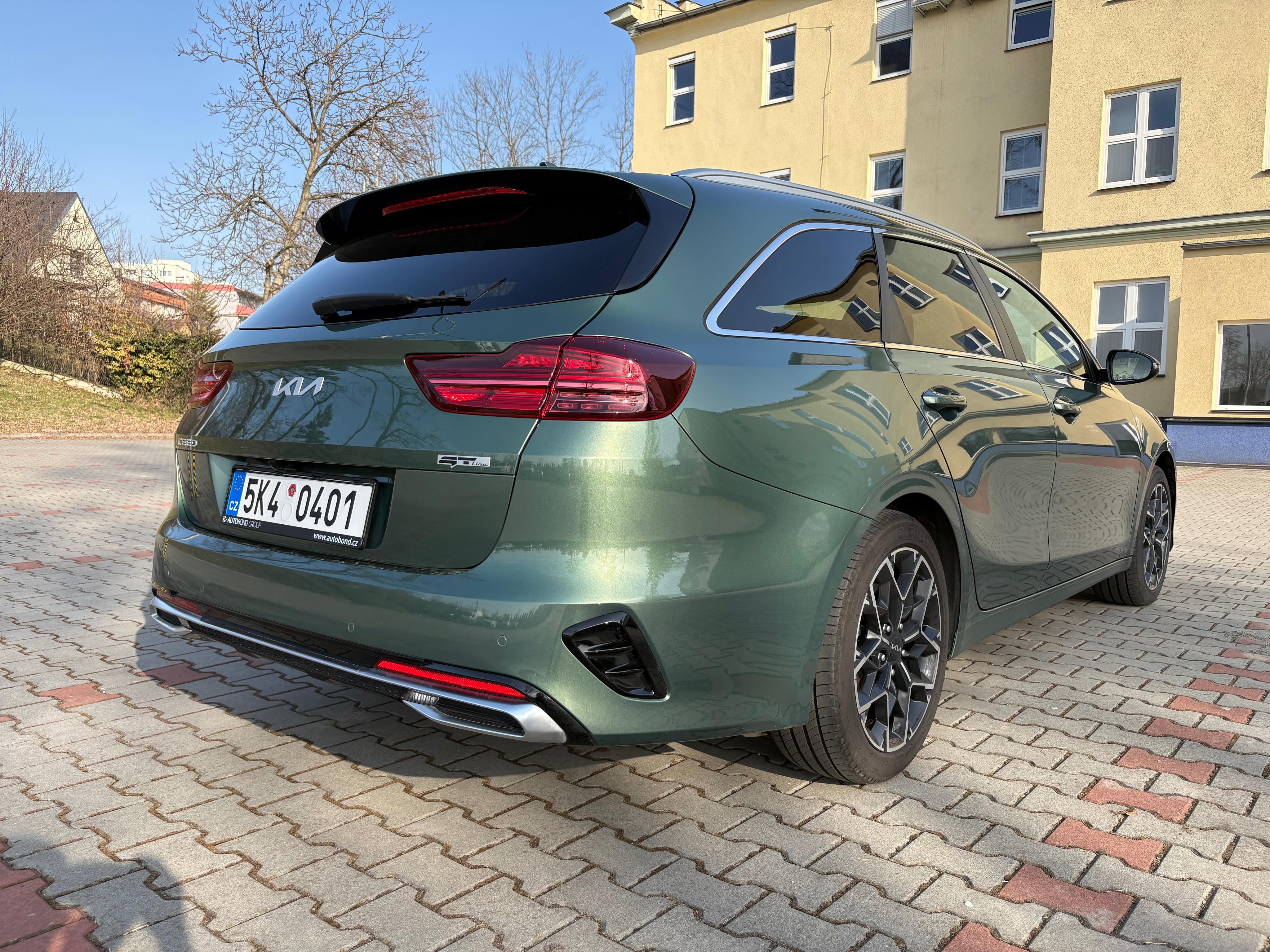 Kia Cee´d, SW GT Line - fotka 3