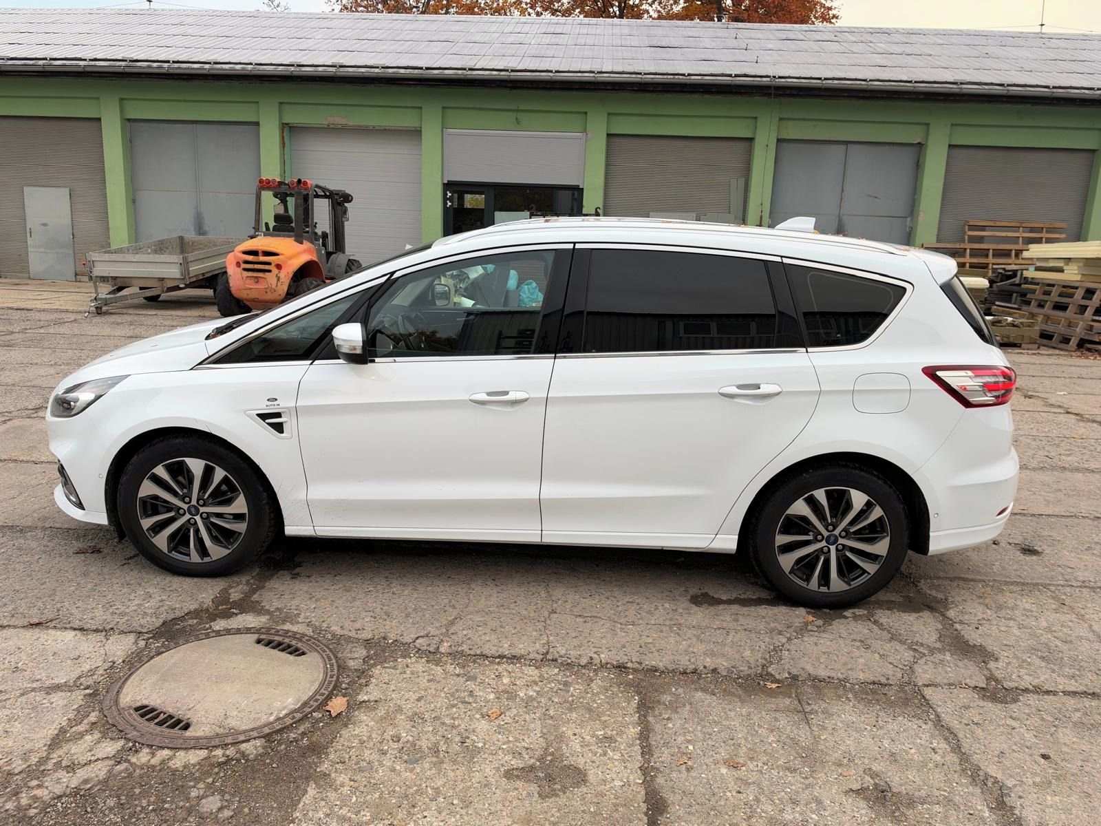 Ford S-MAX, 2,5 hybrid, 7 míst