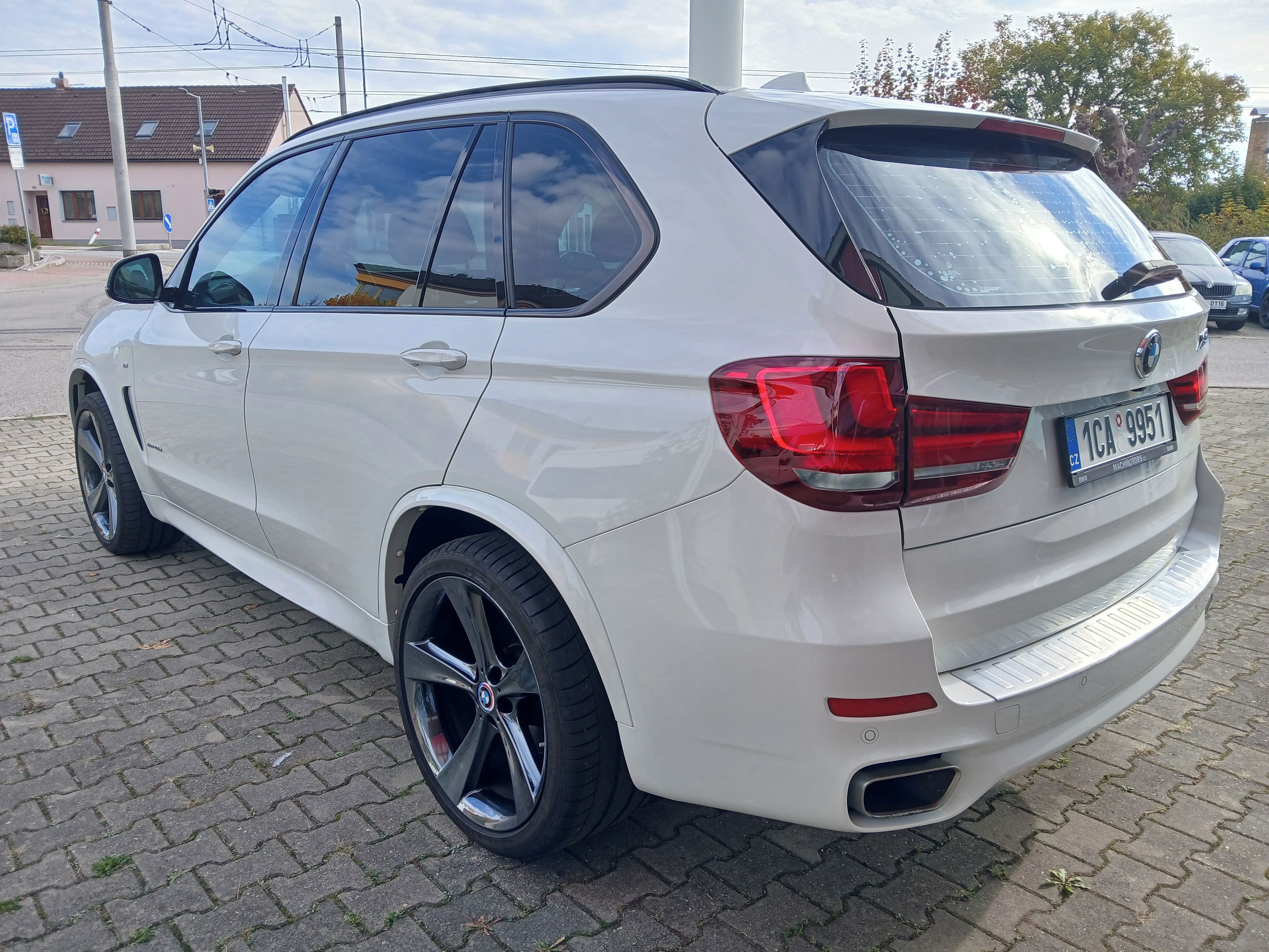 BMW X5, 40d, 230kW, M PAKET, CZ - fotka 3