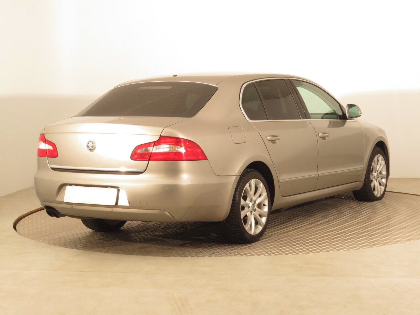 Škoda Superb, 2.0 TDI - fotka 5
