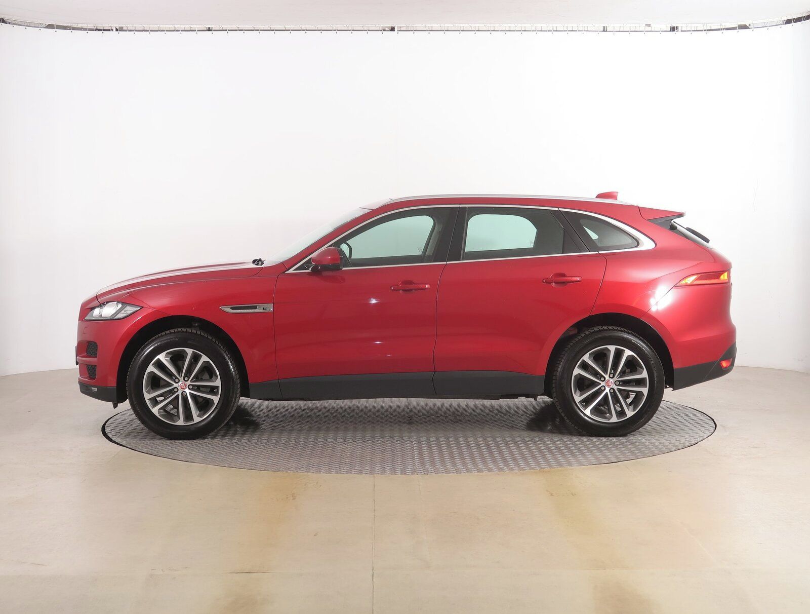 Jaguar F-Pace, 20d AWD, 4X4, Automat - fotka 3