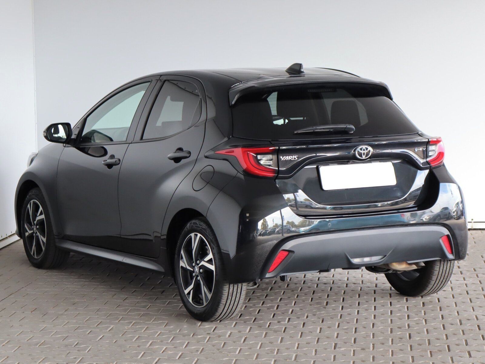 Toyota Yaris, 1.5 VVT-i Hybrid, Style - fotka 4