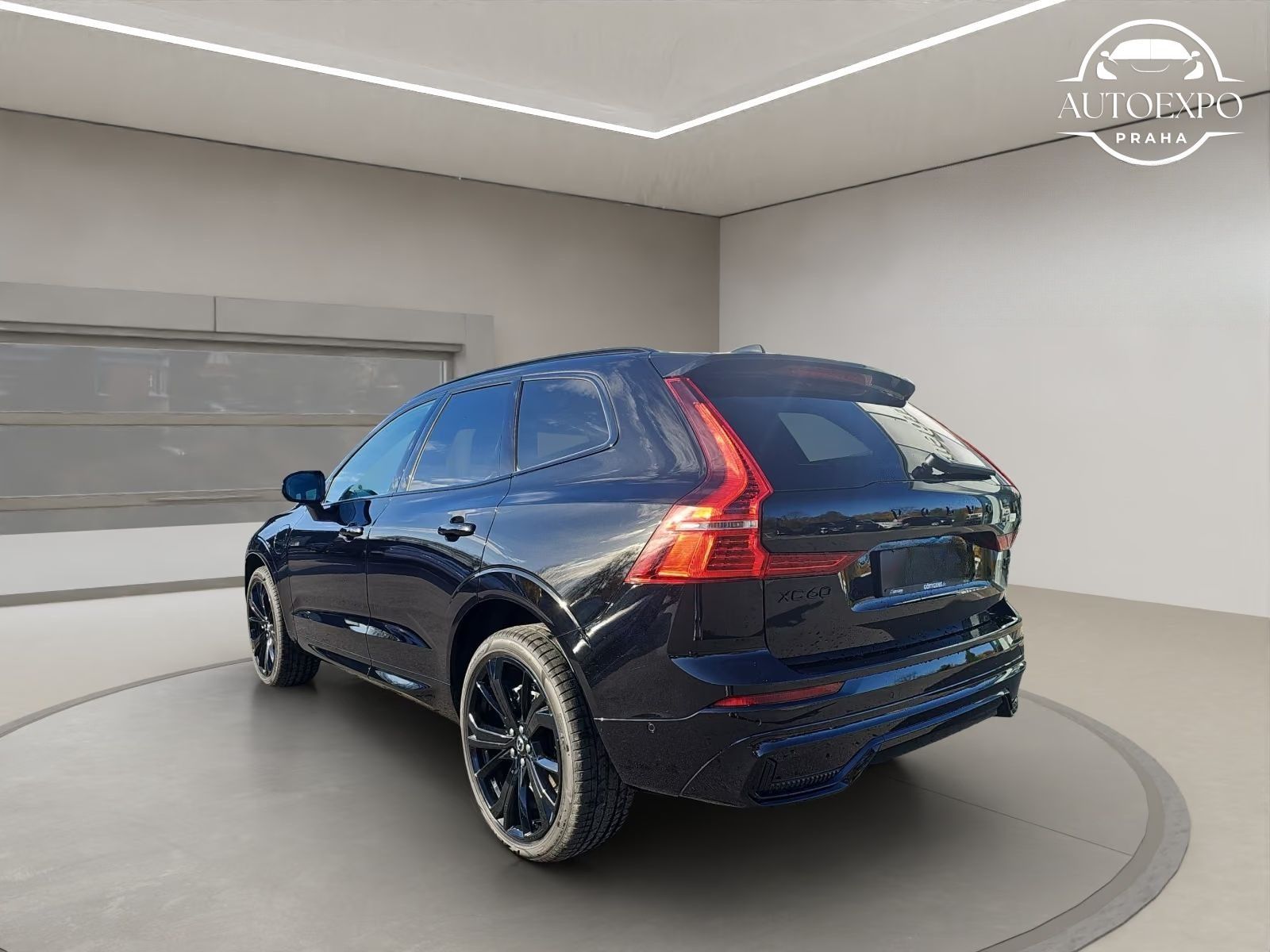 Volvo XC60, T8 AWD Plus Black Edition - fotka 5