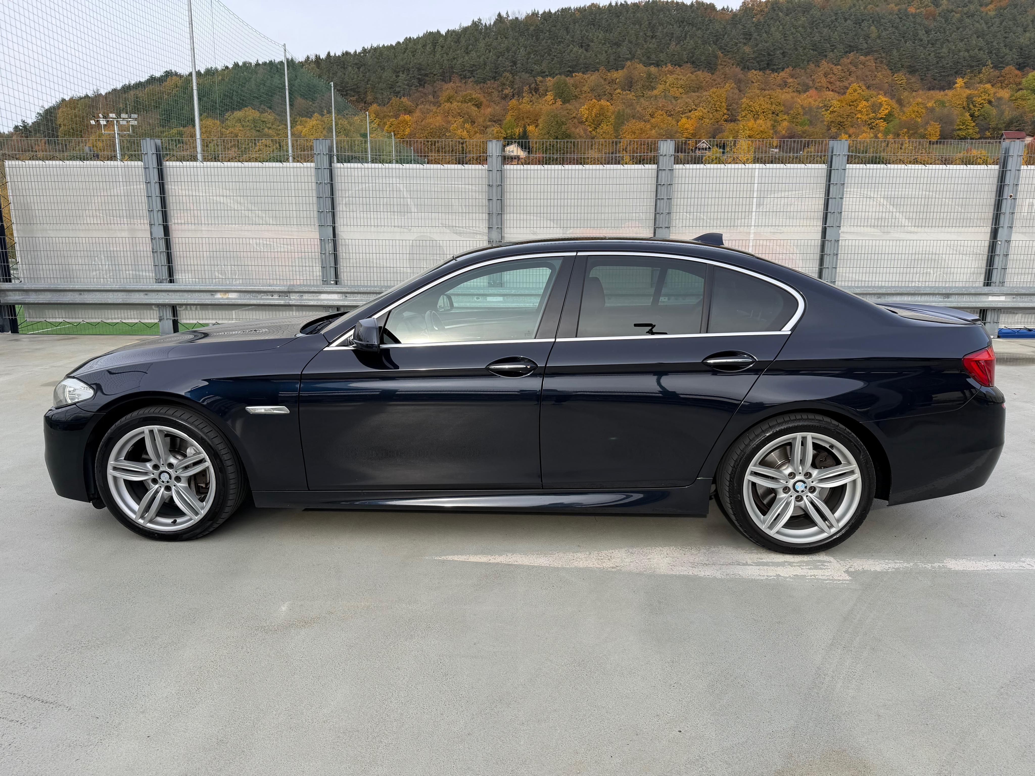 BMW Řada 5, 350d xDrive - fotka 2