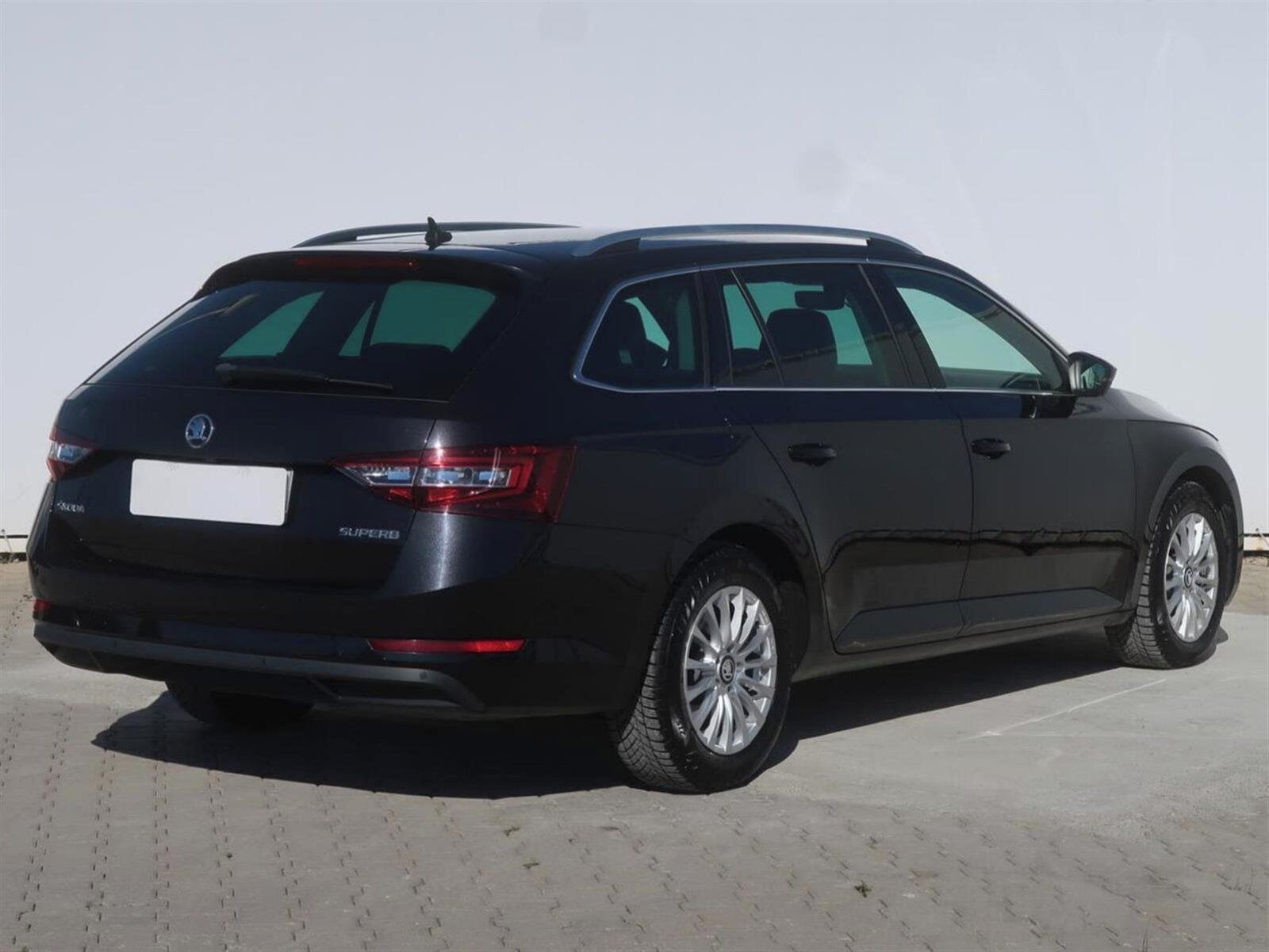 Škoda Superb, 2.0 TDI, Style, Automat - fotka 5