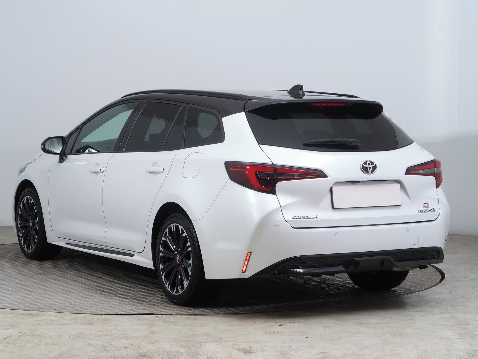 Toyota Corolla, 1.8 Hybrid, Automat - fotka 4