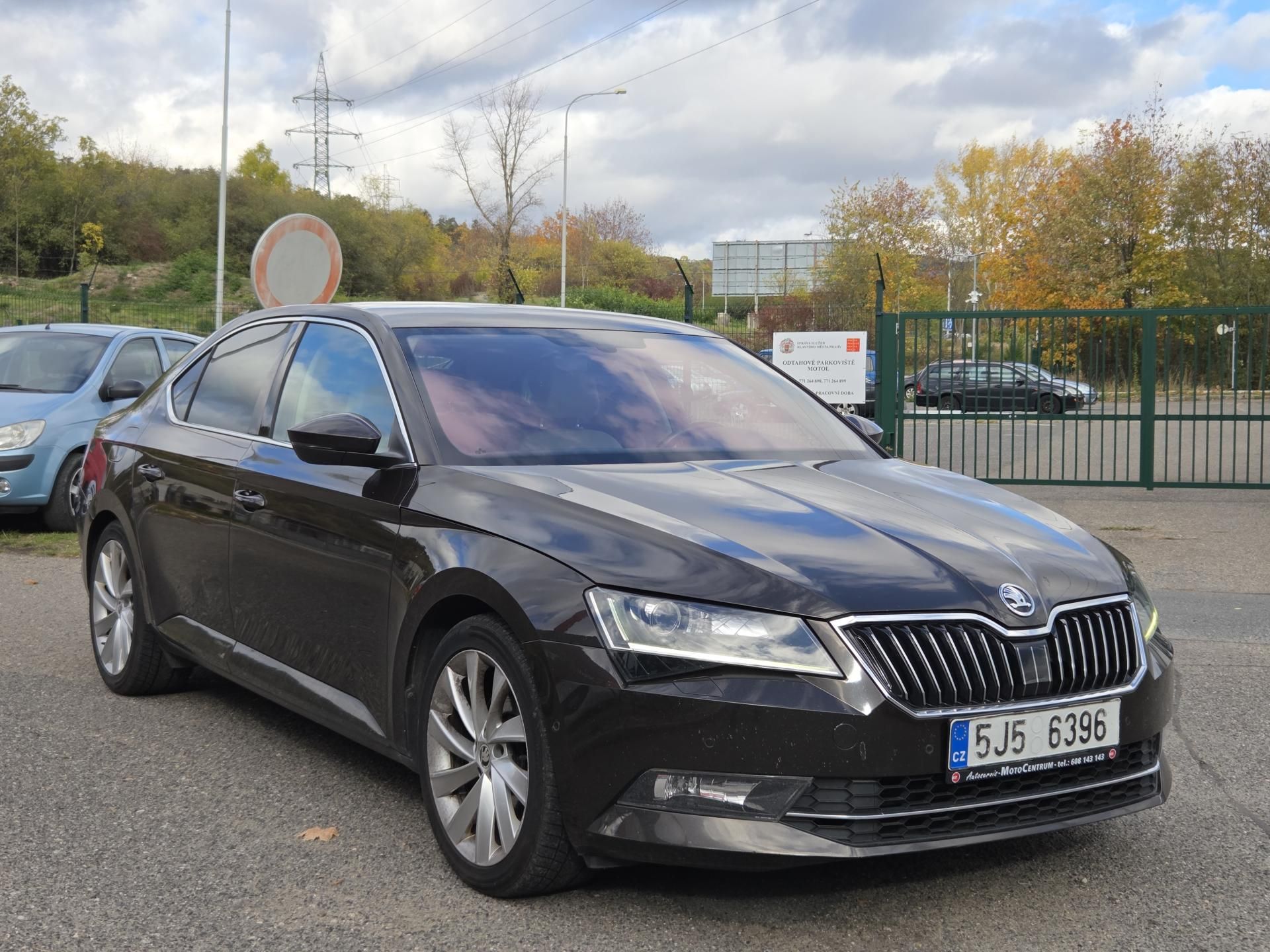 Škoda Superb, 2,0TDi lze na splátky VŠEM! - fotka 3