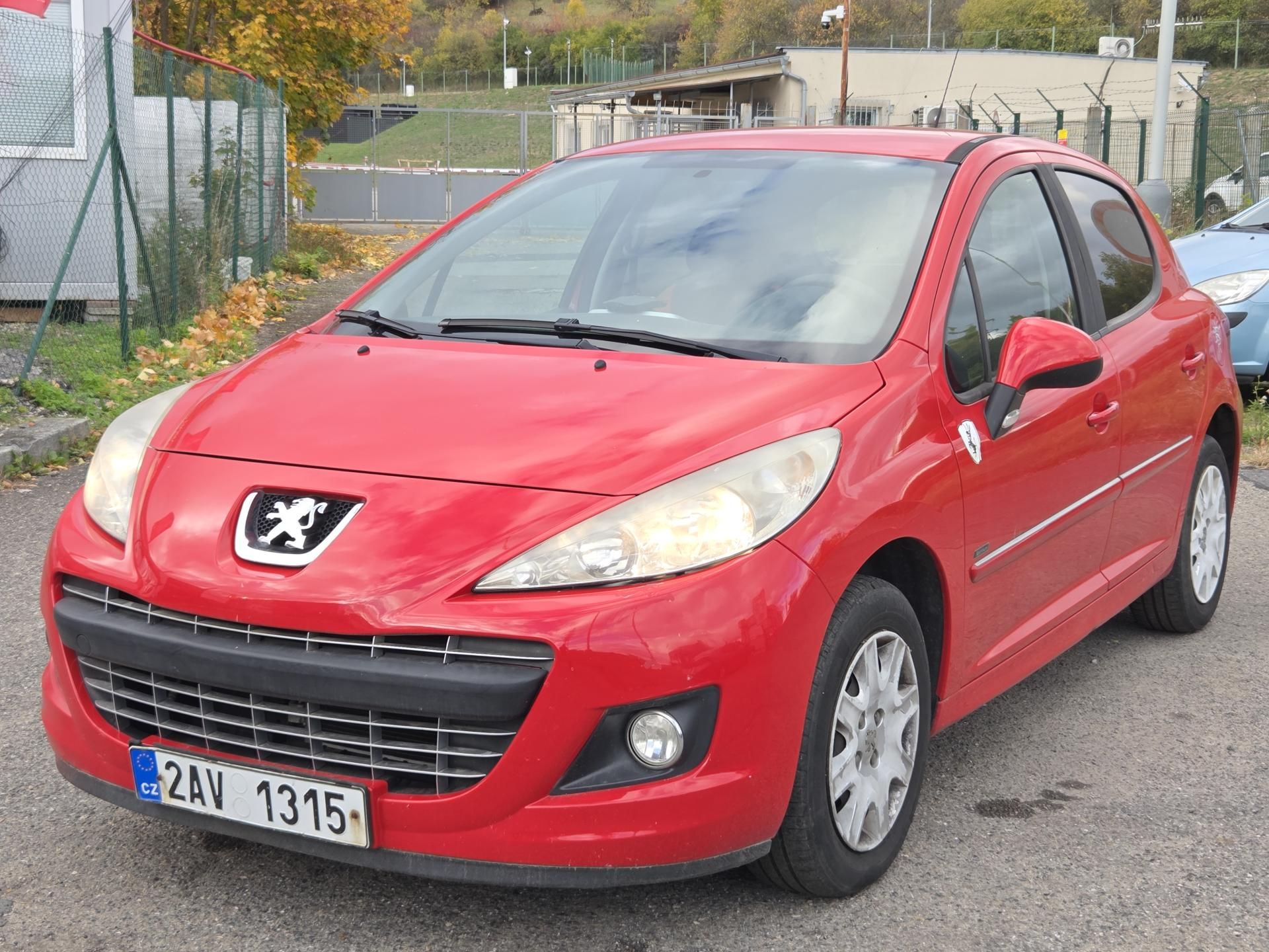 Peugeot 207, 1,4i lze i na splátky VŠEM!