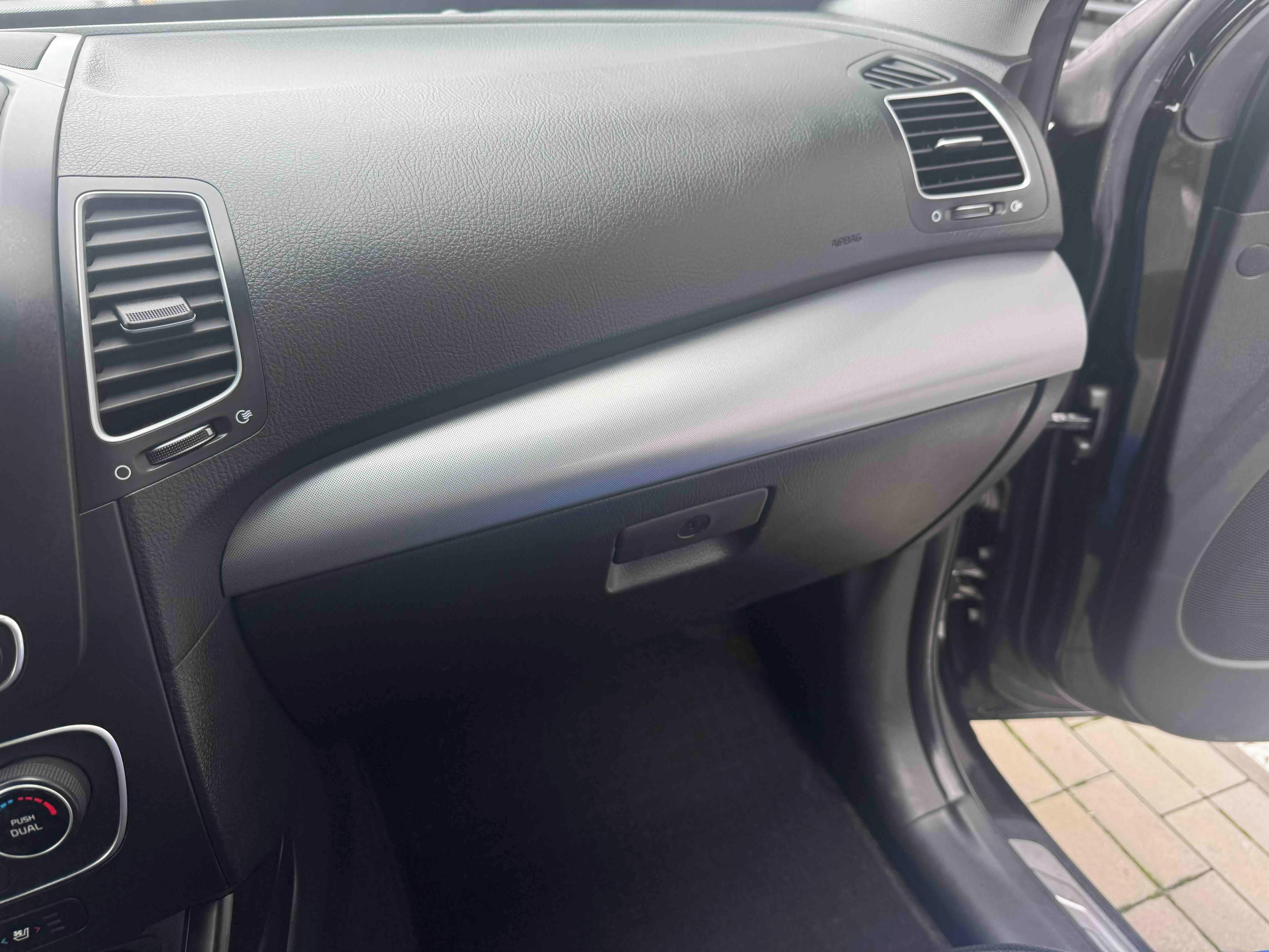 Kia Sorento, Kia Sorento 4x4 7 míst - fotka 3
