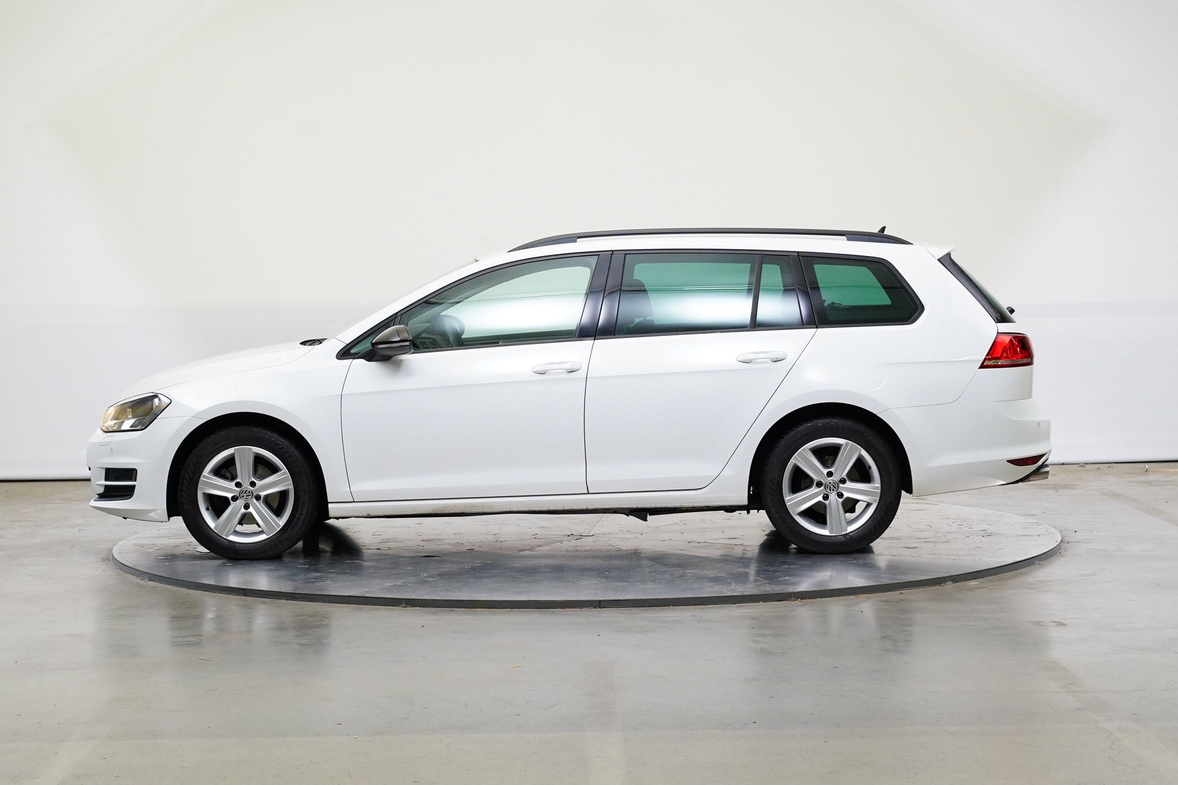 Volkswagen Golf, 1.6 TDI 81 kW Comfortline - fotka 3