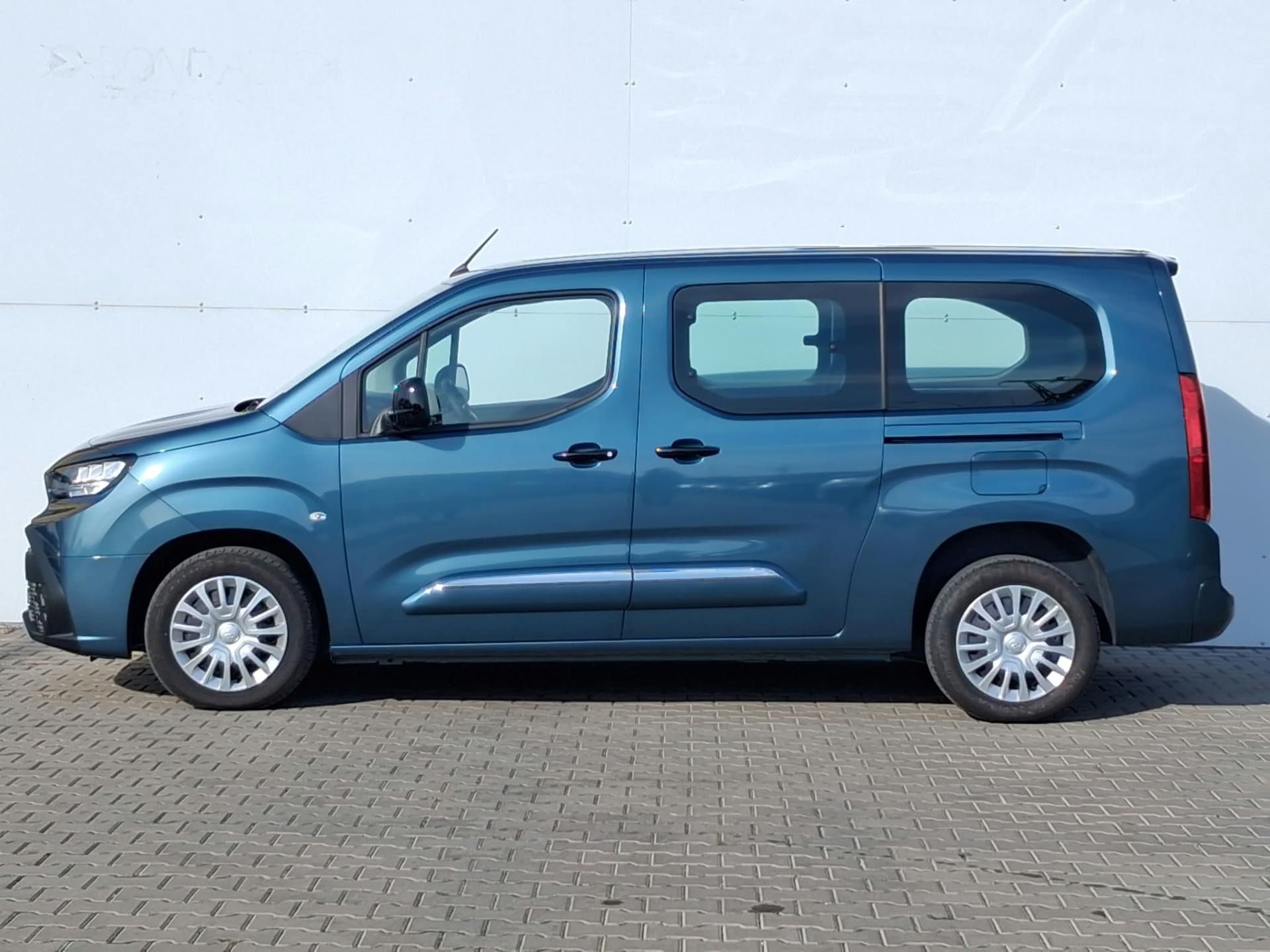 Toyota Proace City Verso, 1.5 D-4D Business Long AT - fotka 3