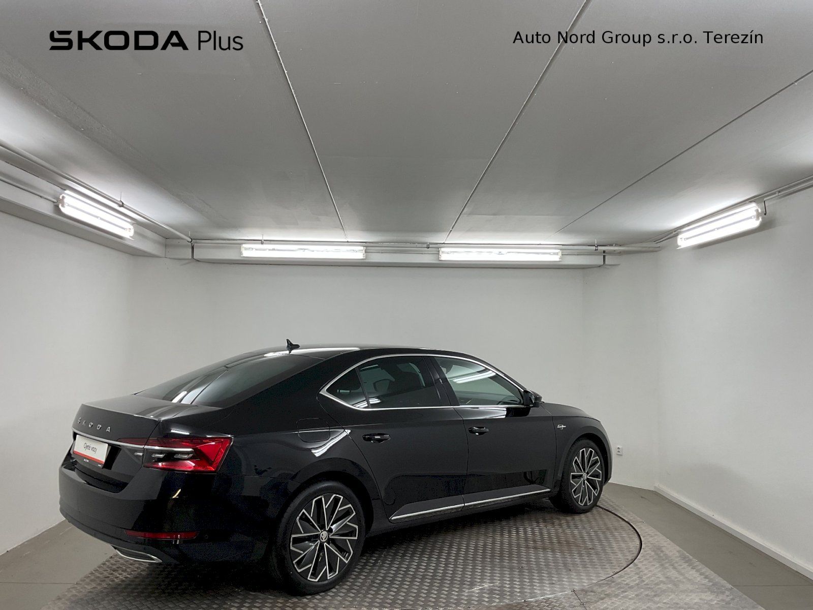 Škoda Superb, Laurin&Klement 2,0TDI 4x4 147k - fotka 2