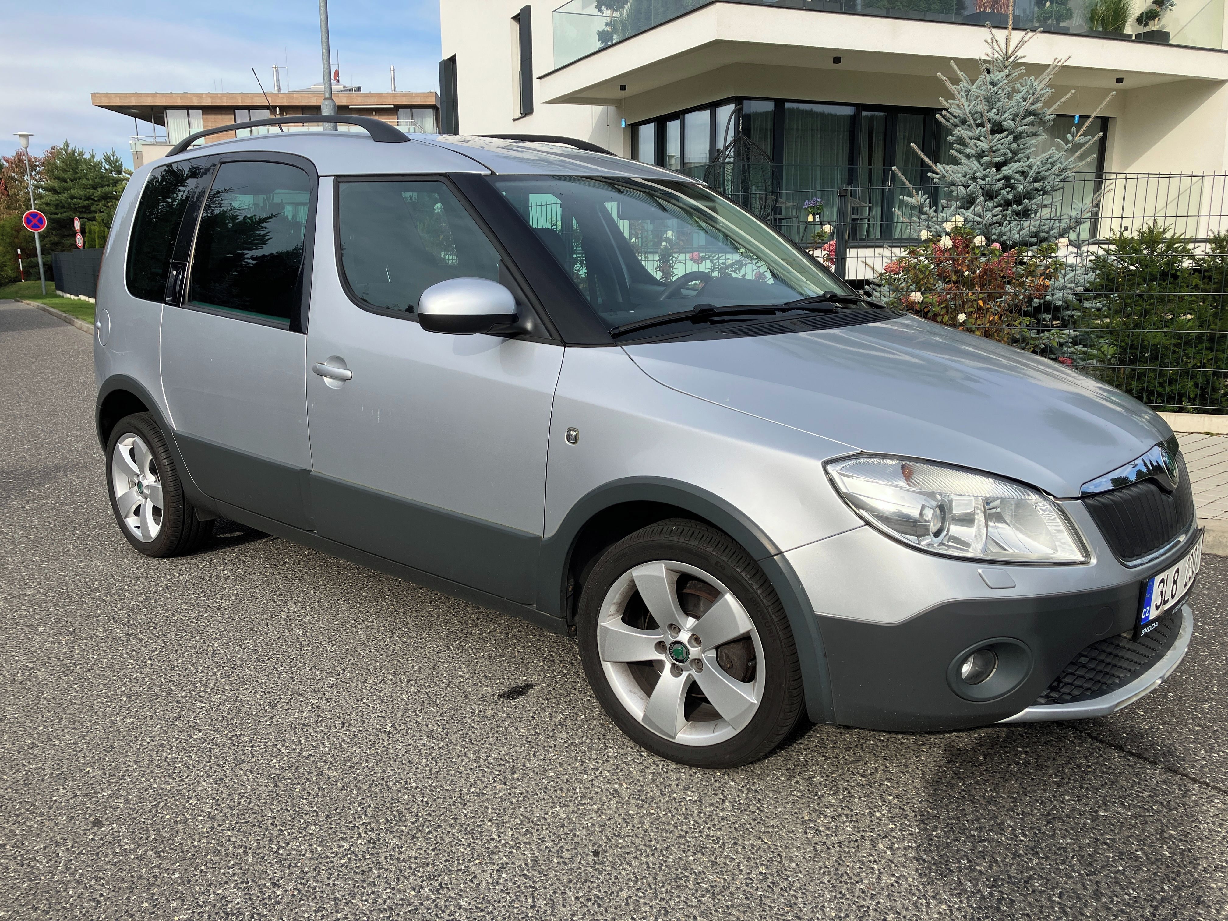 Škoda Roomster, 1,2 Tsi, 63kW SCOUT, odpoč.DPH - fotka 2