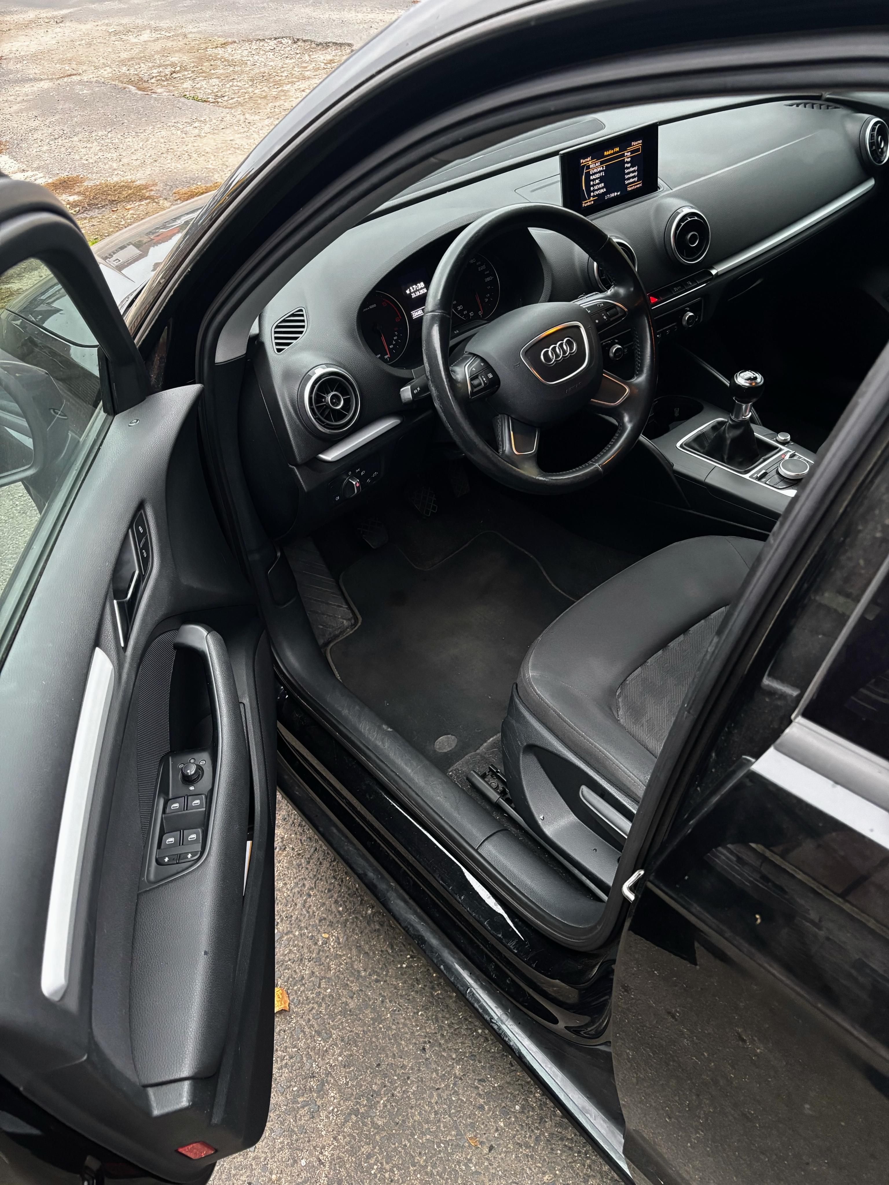 Audi A3, Audi A3 Sportback 1.6 TDI,81kw - fotka 6