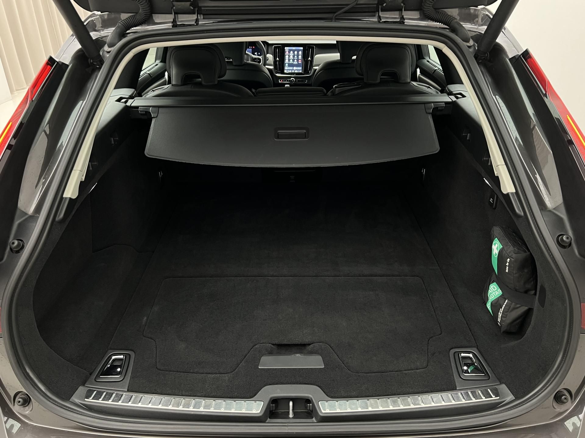 Volvo V90, B4 BRIGHT PLUS CZ 1. maj. - fotka 5