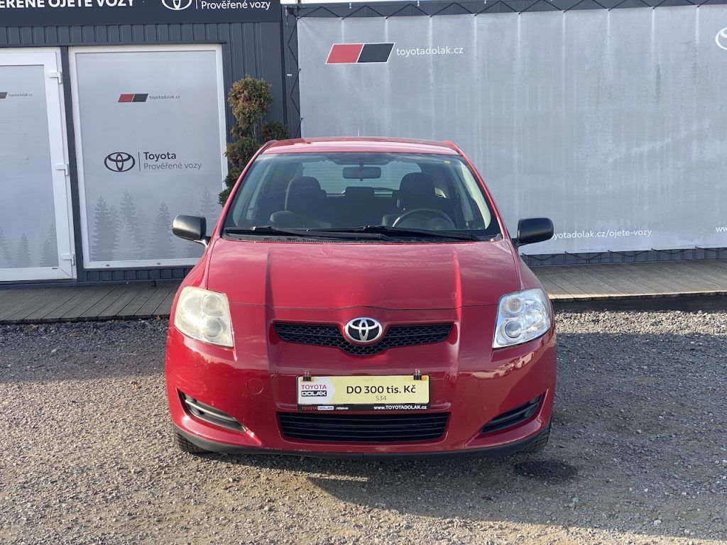 Toyota Auris, 1.4i, ČR, manual, STK - fotka 3