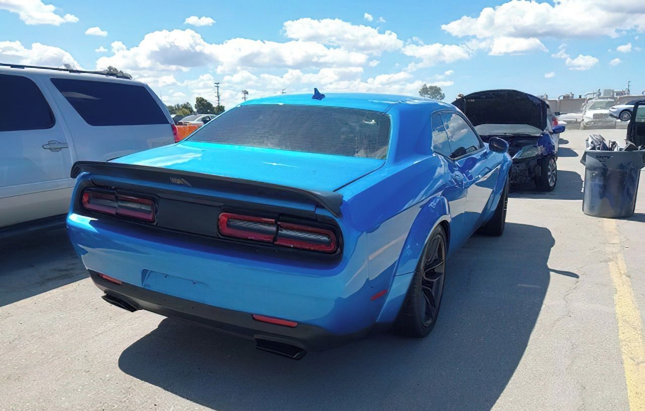 Dodge Challenger, Auto na cestě - fotka 4