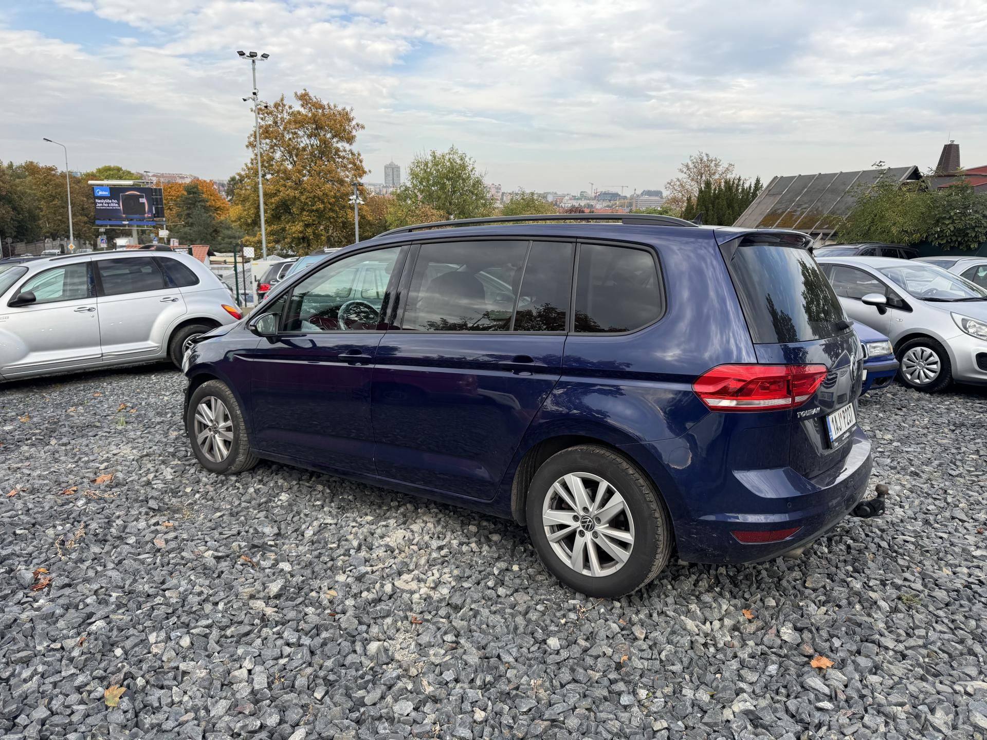 Volkswagen Touran, 2.0TDI 110kw DSG 7míst - fotka 2