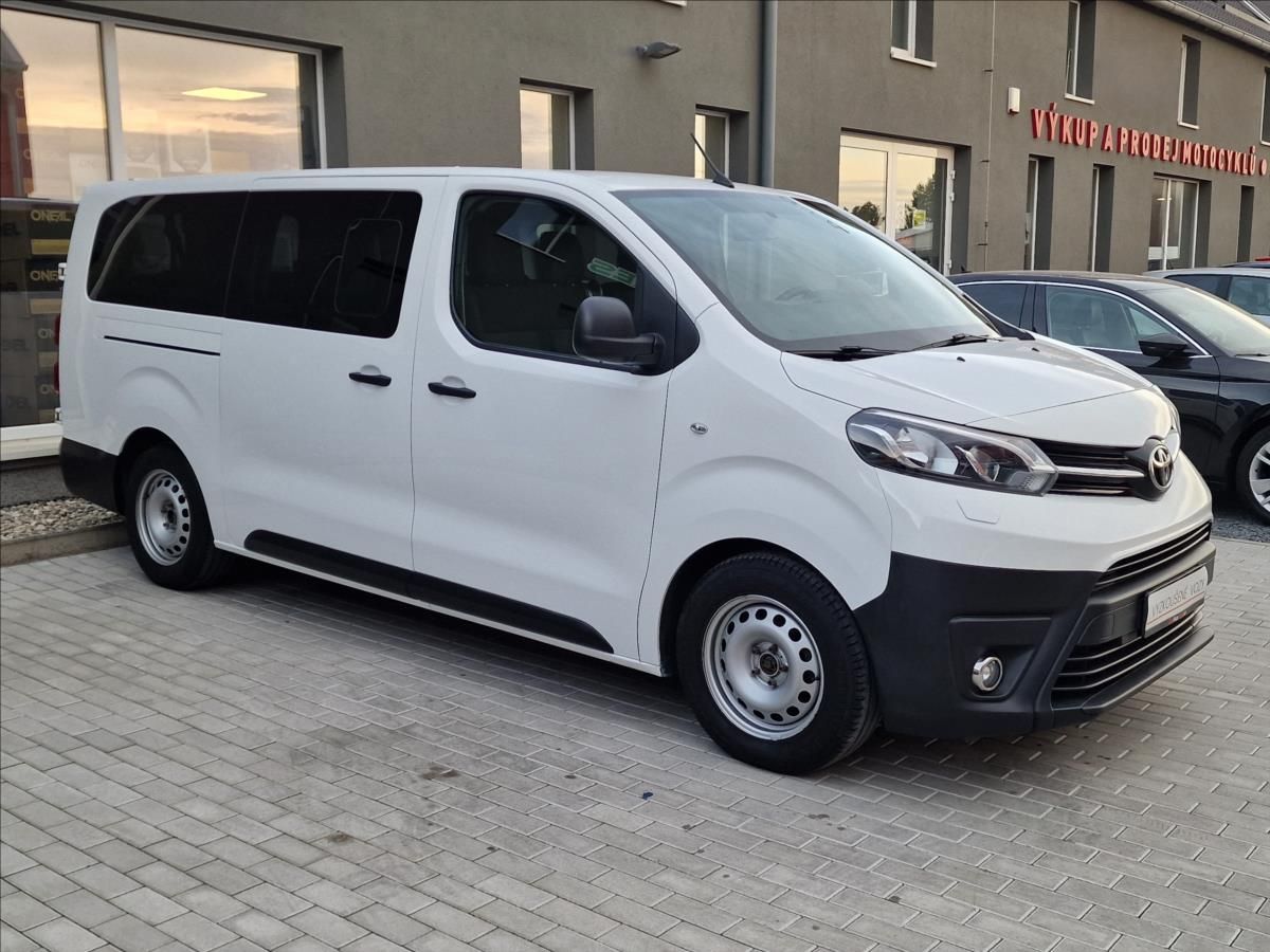 Toyota Proace Verso, 2.0 D-4d 140k L2 106kW - fotka 2