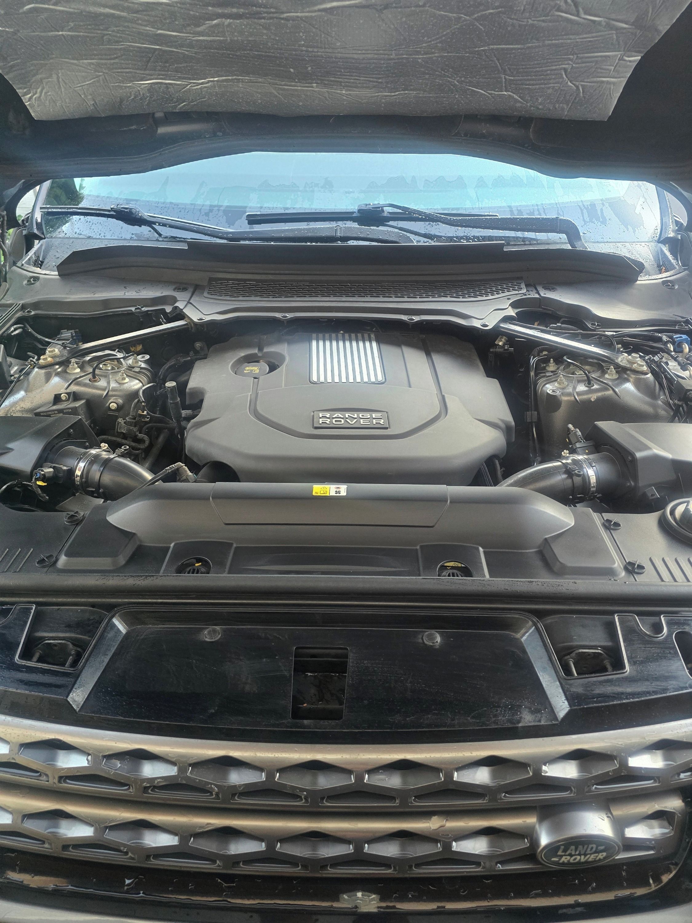 Land Rover Range Rover Sport, 3.0 TDV6 panorama, čr - fotka 3