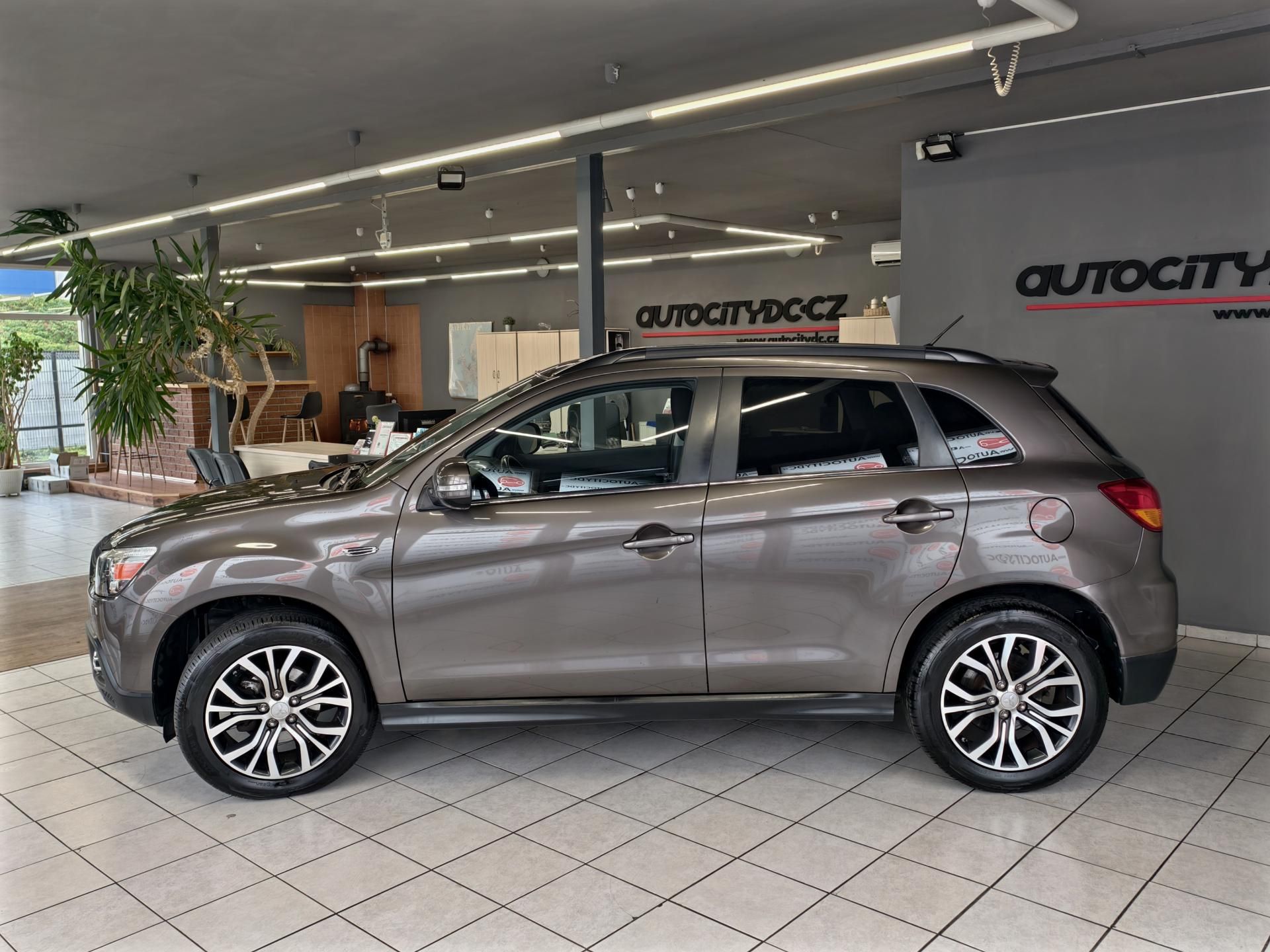 Mitsubishi ASX, 1.8 DI-D 110kW PANORAMA KAMERA - fotka 4