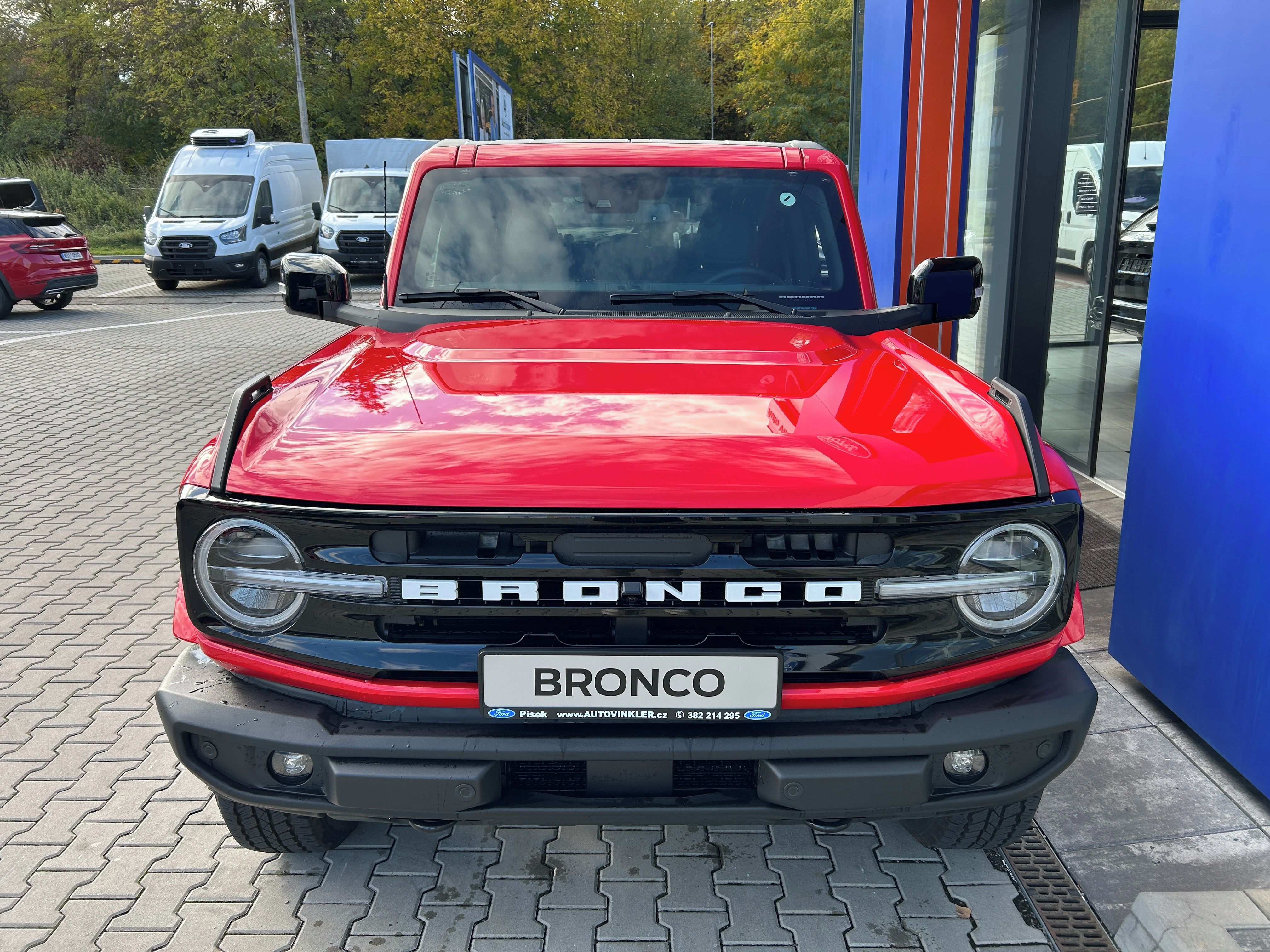 Ford Bronco, 2.7 EcoBoost 246kW OUTER BANKS - fotka 2