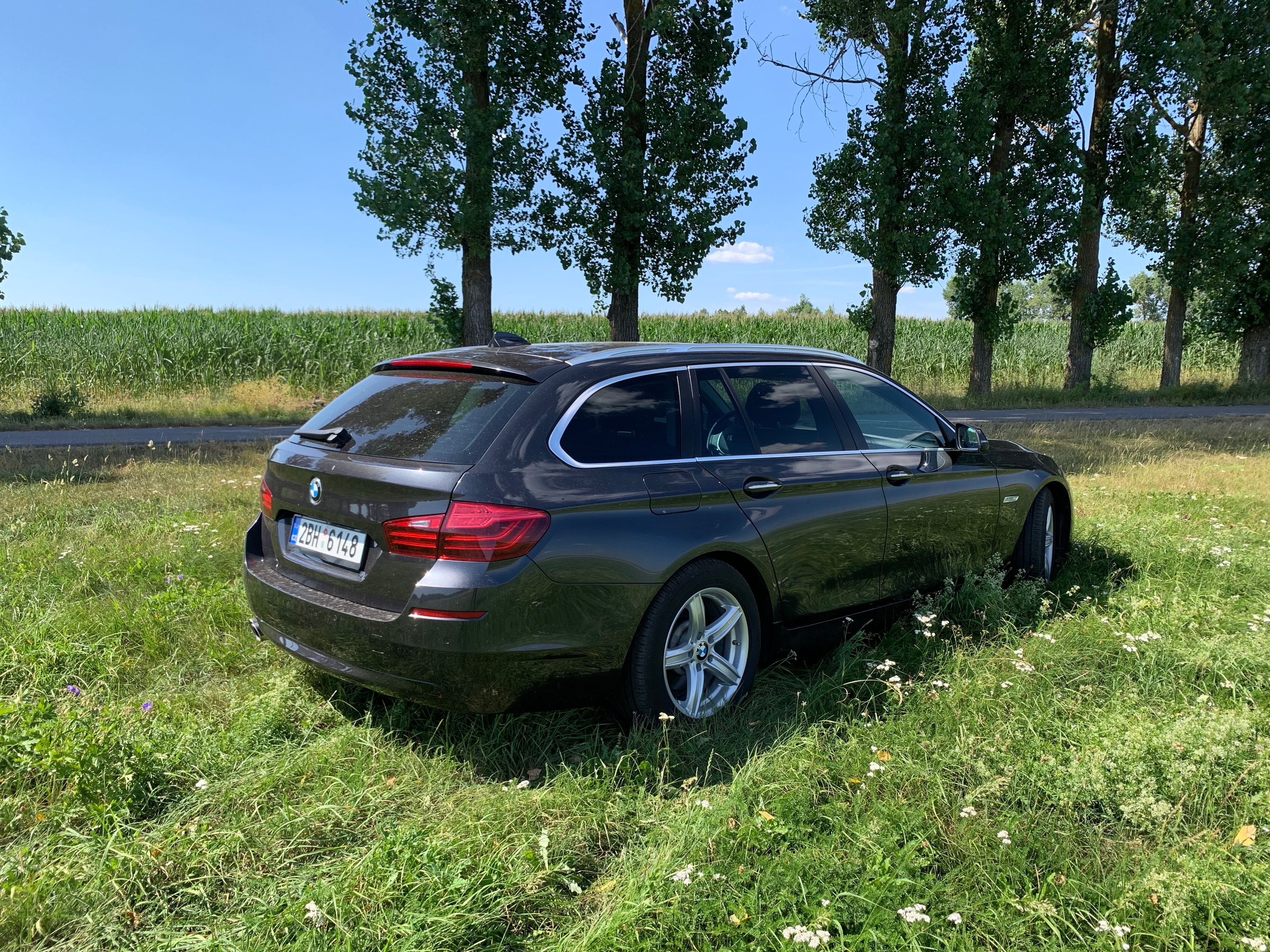 BMW Řada 5, 520D kombi facelift - fotka 3